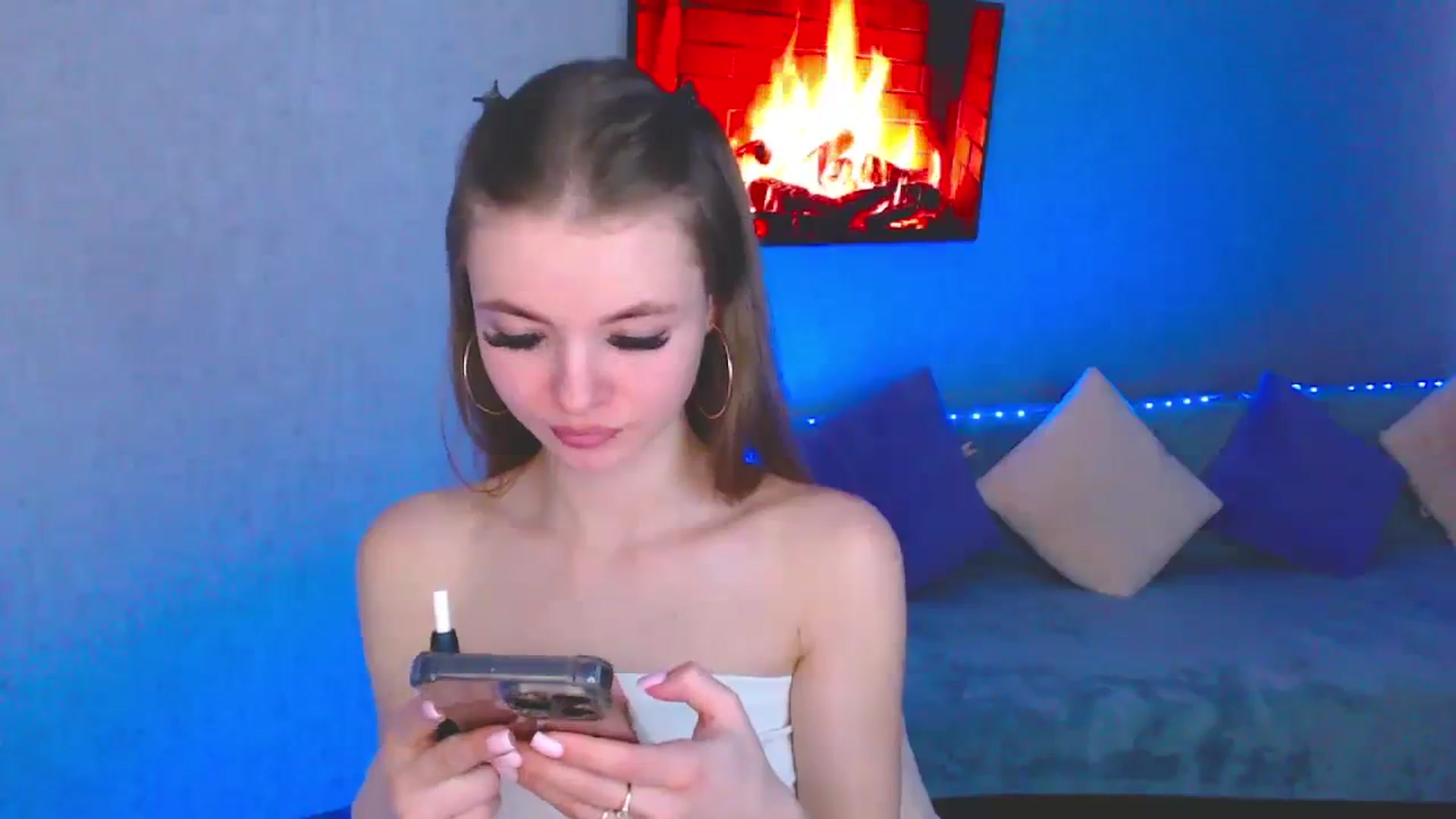 Gallery image thumbnail from Daniella___'s myfreecams stream on, 03/12/2024, 14:59 image 4 of 20