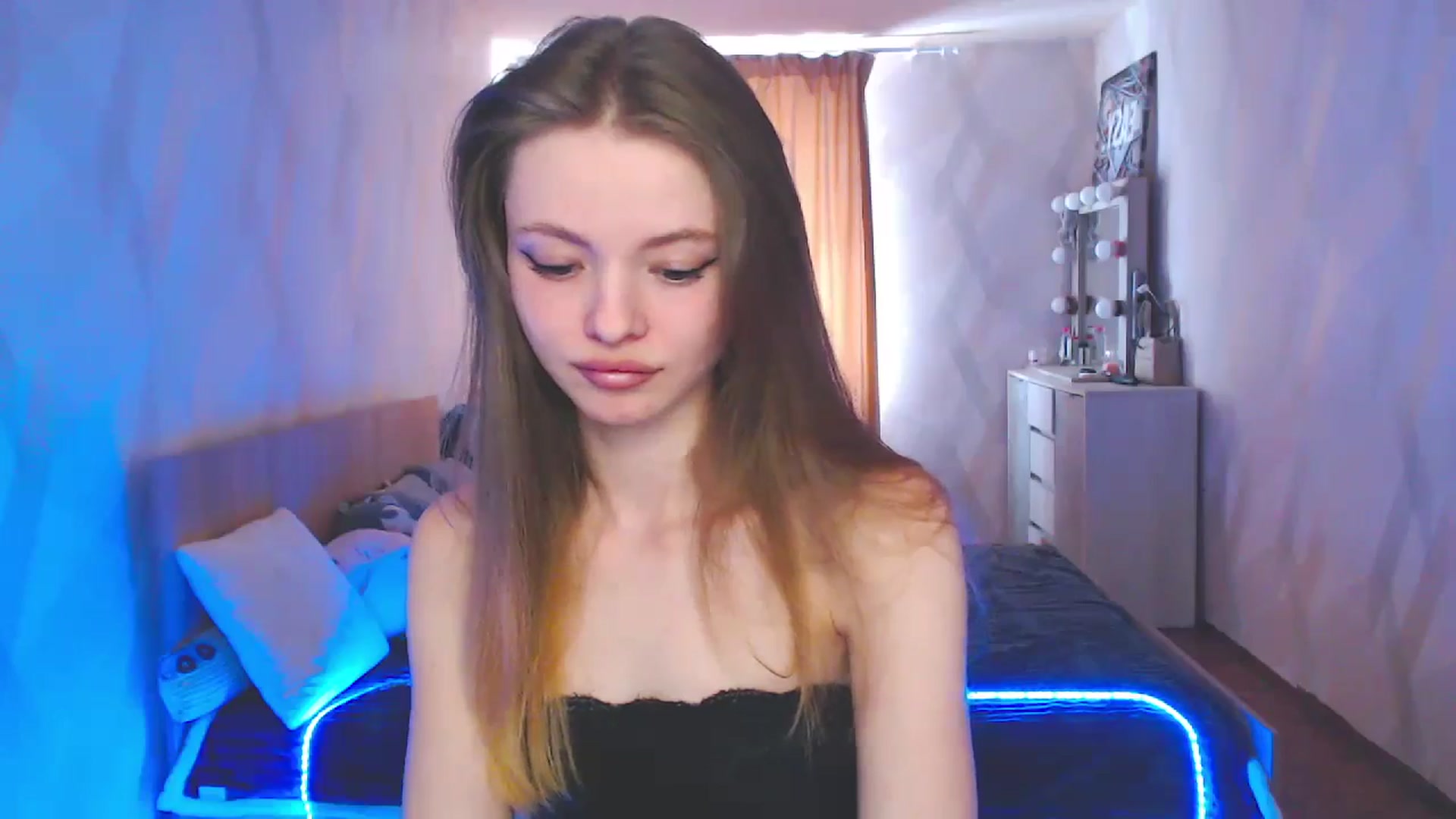 Gallery image thumbnail from Daniella___'s myfreecams stream on, 05/06/2024, 11:10 image 18 of 20
