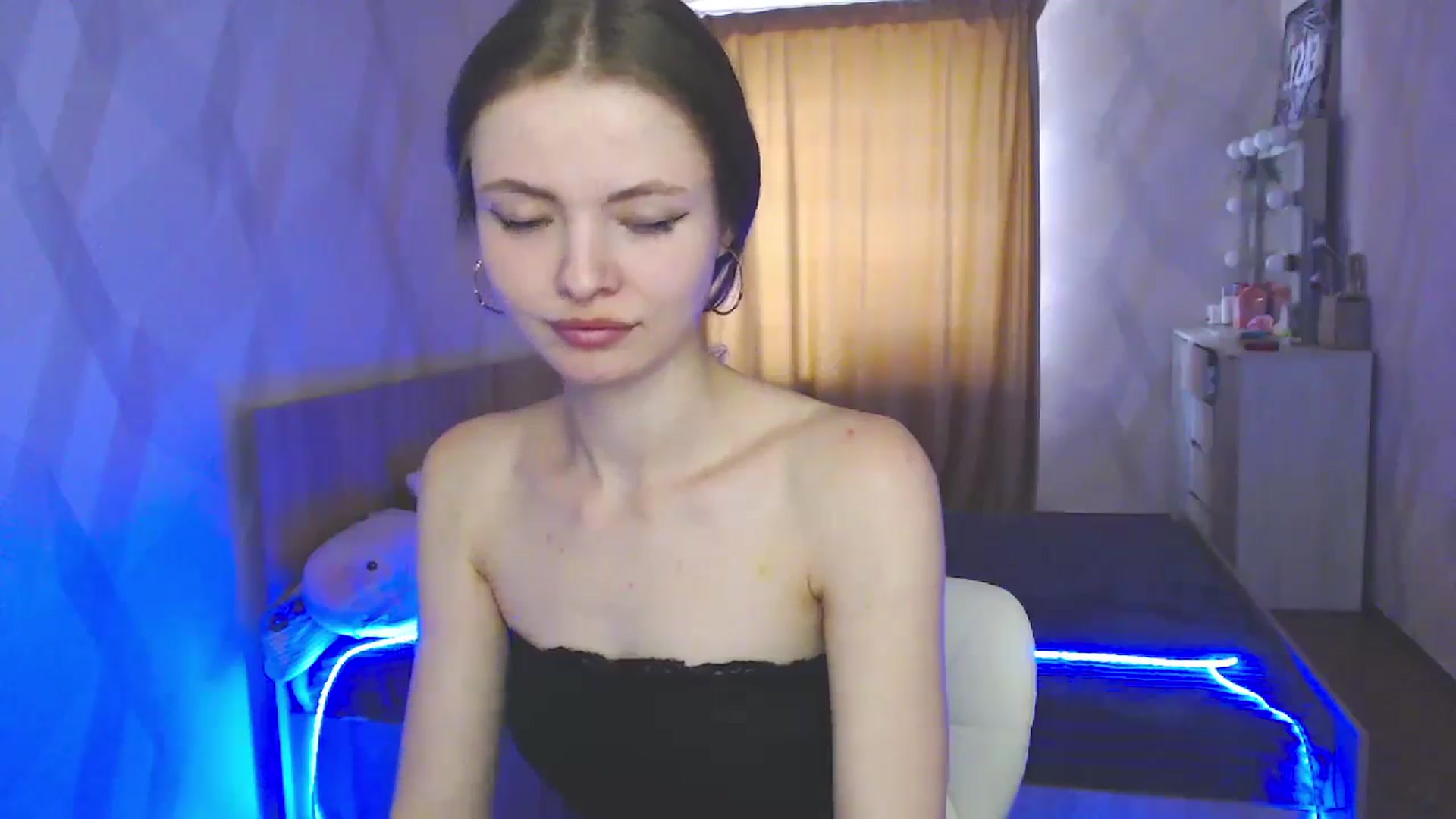 Gallery image thumbnail from Daniella___'s myfreecams stream on, 05/11/2024, 14:36 image 15 of 20