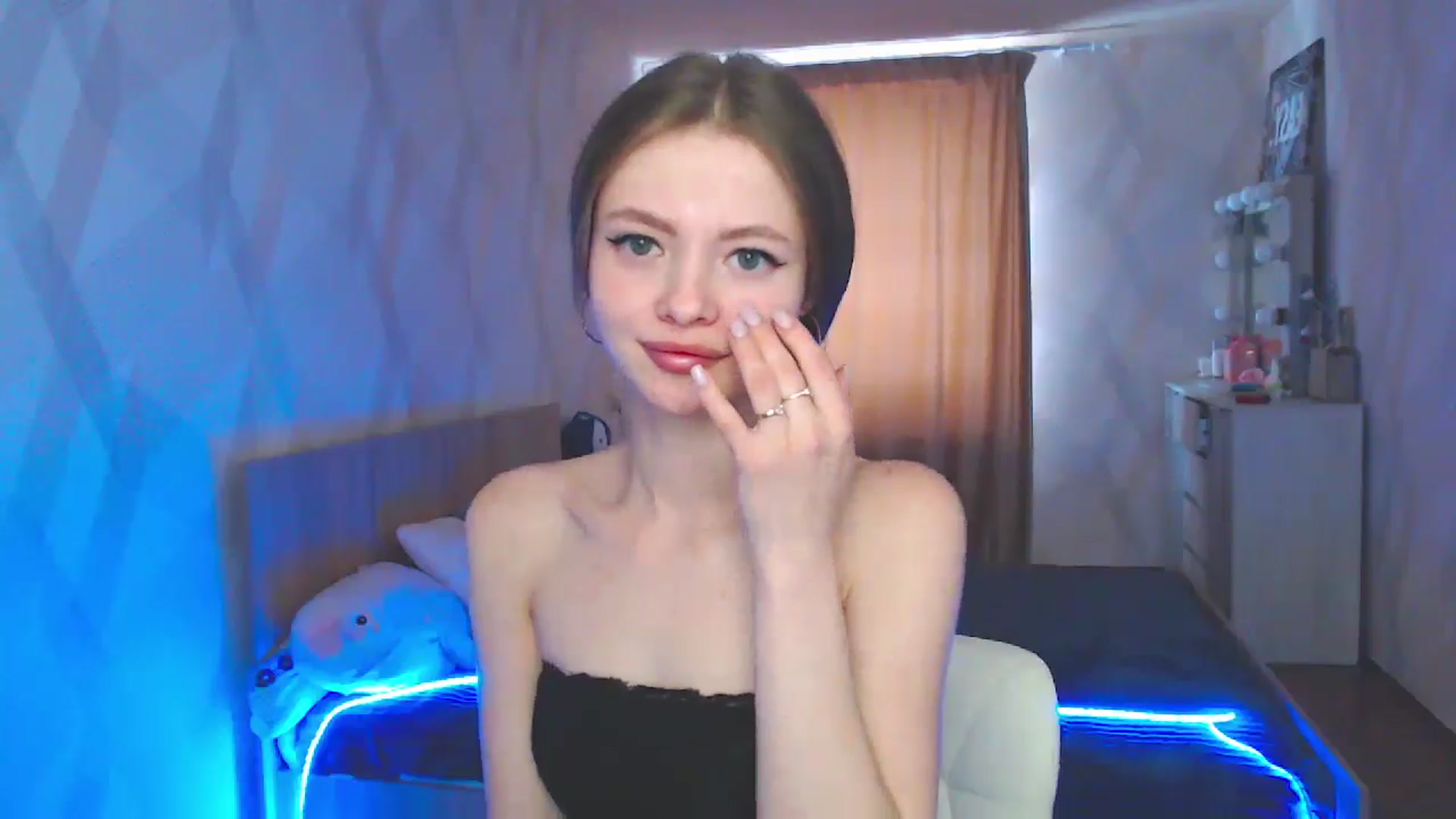 Gallery image thumbnail from Daniella___'s myfreecams stream on, 05/11/2024, 14:36 image 9 of 20