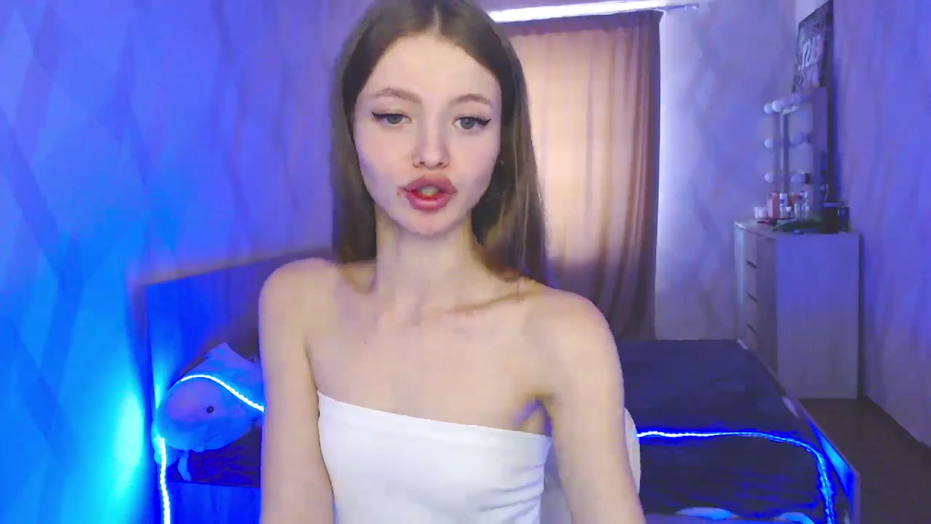 Gallery image thumbnail from Daniella___'s myfreecams stream on, 05/19/2024, 13:11 image 17 of 20