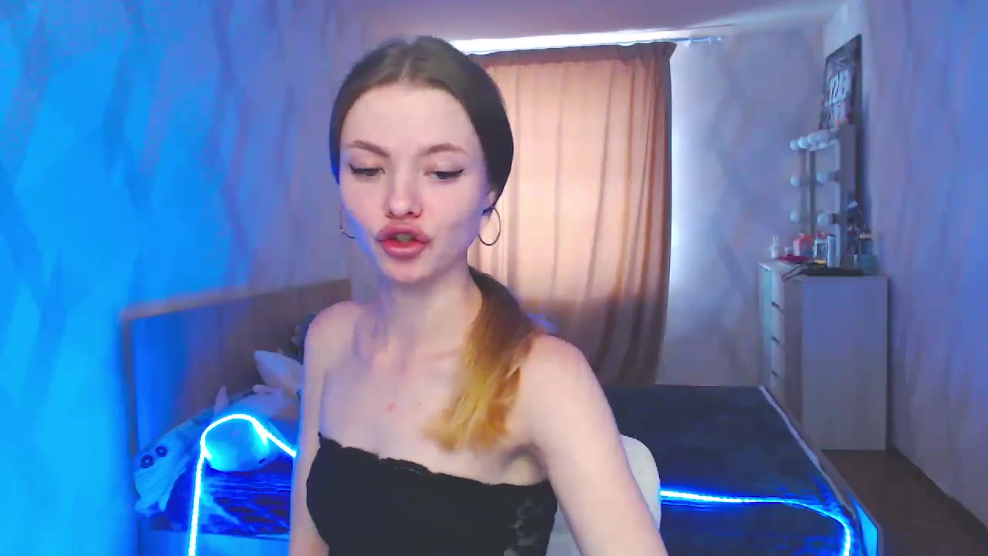 Gallery image thumbnail from Daniella___'s myfreecams stream on, 05/24/2024, 12:11 image 14 of 20