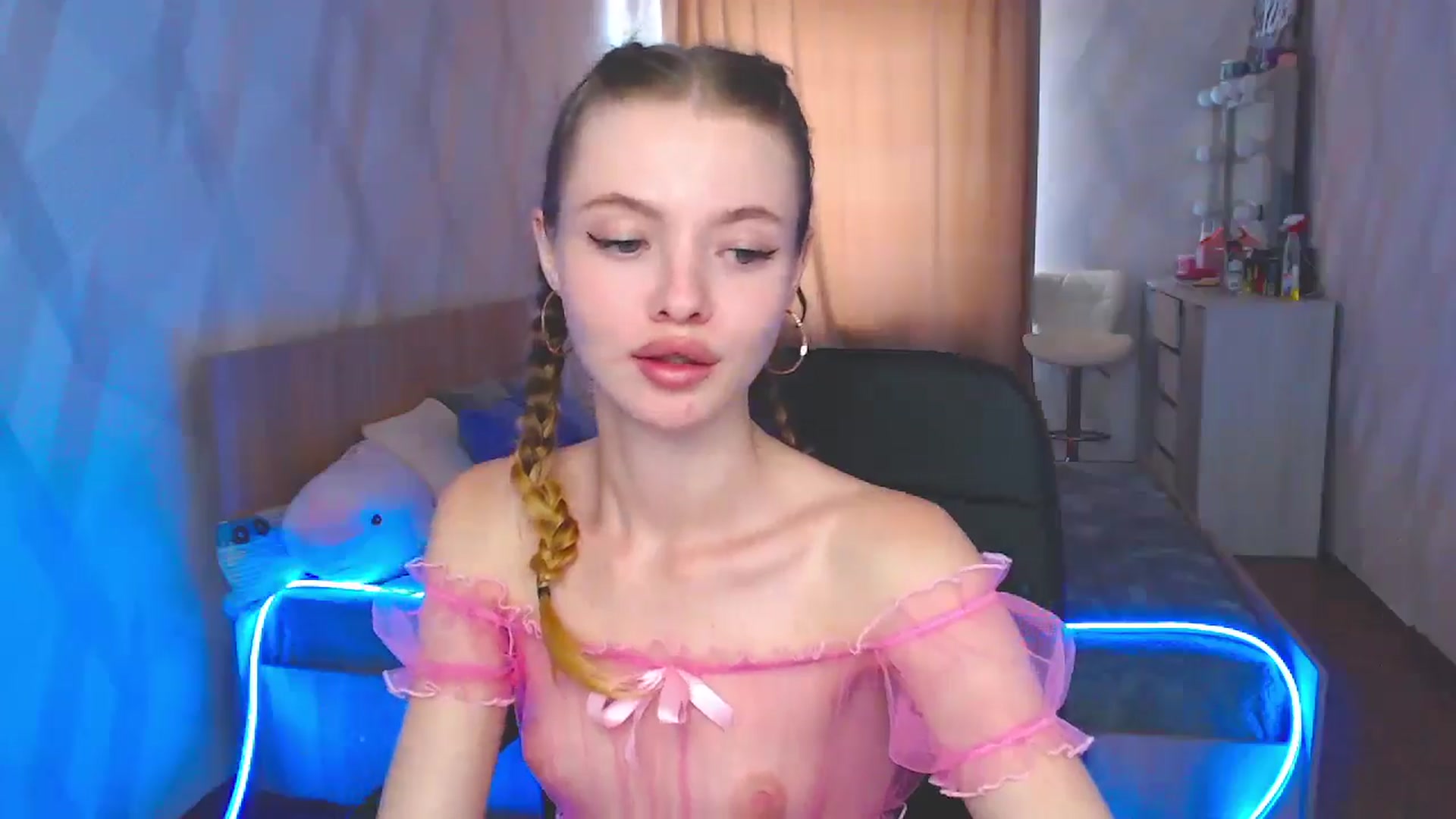 Gallery image thumbnail from Daniella___'s myfreecams stream on, 06/16/2024, 14:17 image 12 of 20