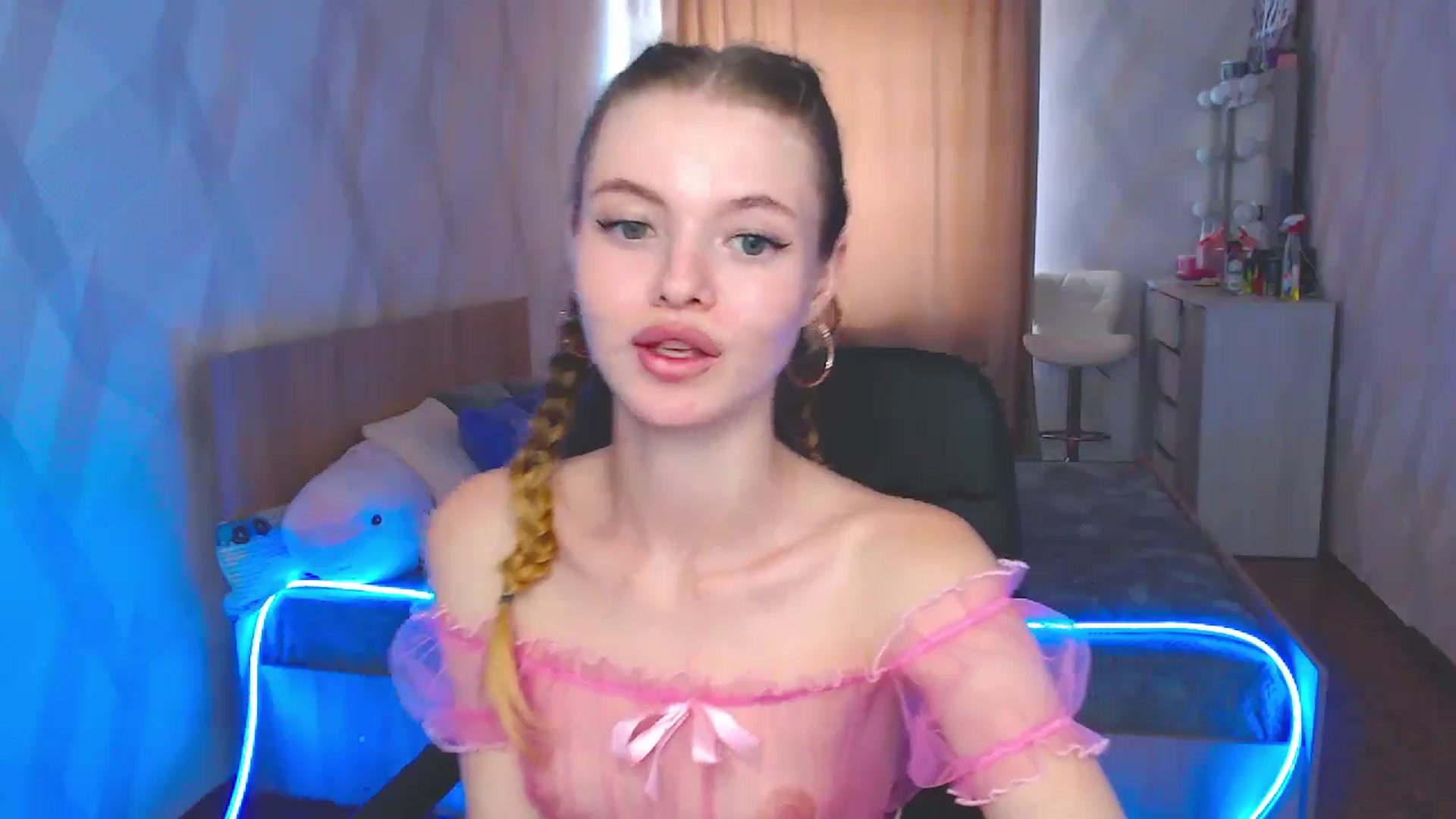 Gallery image thumbnail from Daniella___'s myfreecams stream on, 06/16/2024, 14:17 image 13 of 20