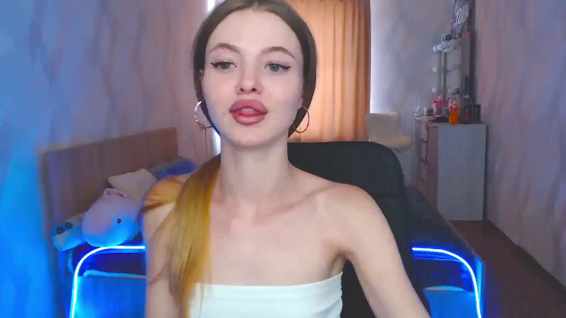 Gallery image thumbnail from Daniella___'s myfreecams stream on, 06/22/2024, 12:16 image 5 of 20