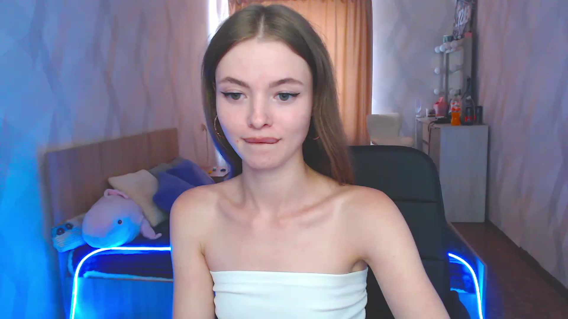 Gallery image thumbnail from Daniella___'s myfreecams stream on, 06/22/2024, 12:16 image 15 of 20