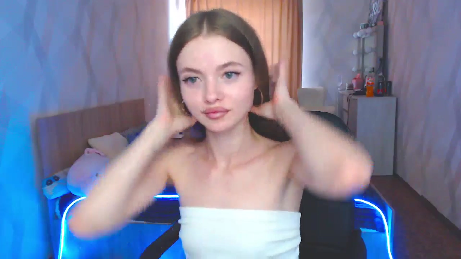 Gallery image thumbnail from Daniella___'s myfreecams stream on, 06/22/2024, 13:06 image 6 of 20