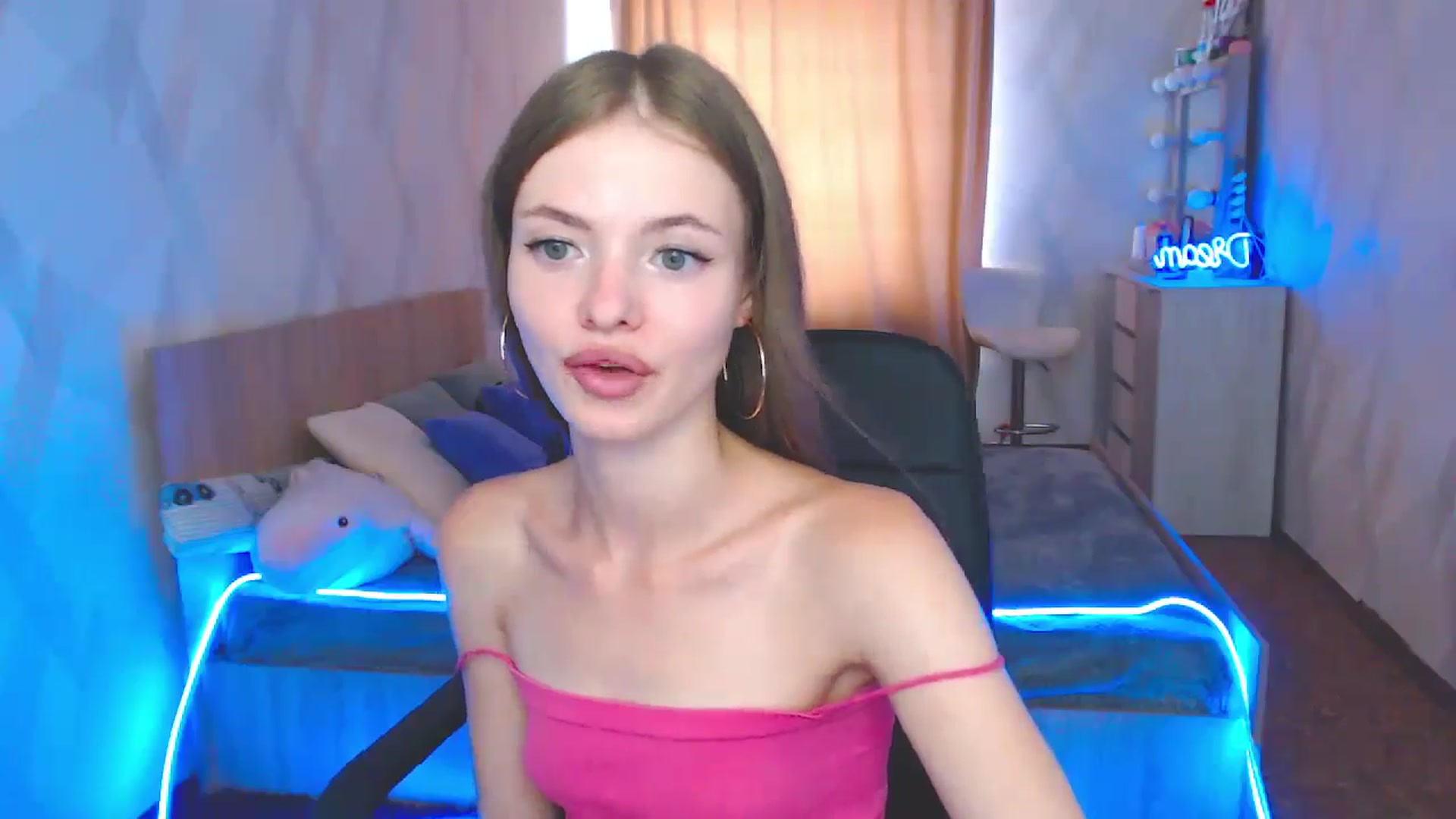 Gallery image thumbnail from Daniella___'s myfreecams stream on, 07/12/2024, 12:28 image 15 of 20