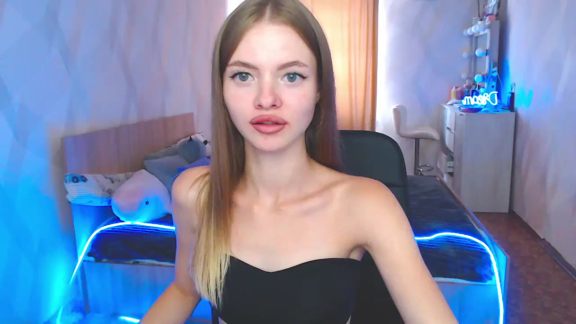 Gallery image thumbnail from Daniella___'s myfreecams stream on, 08/06/2024, 12:49 image 9 of 20