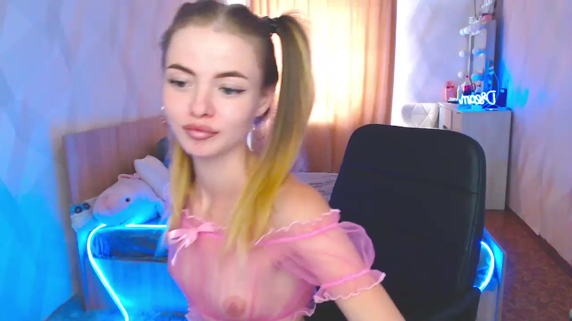 Gallery image thumbnail from Daniella___'s myfreecams stream on, 08/14/2024, 12:05 image 20 of 20