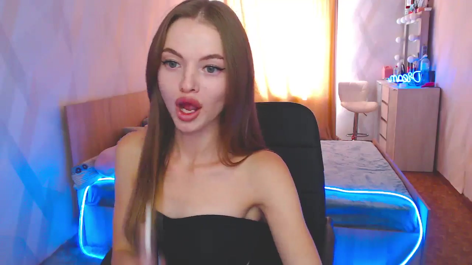 Gallery image thumbnail from Daniella___'s myfreecams stream on, 10/09/2024, 10:59 image 15 of 20
