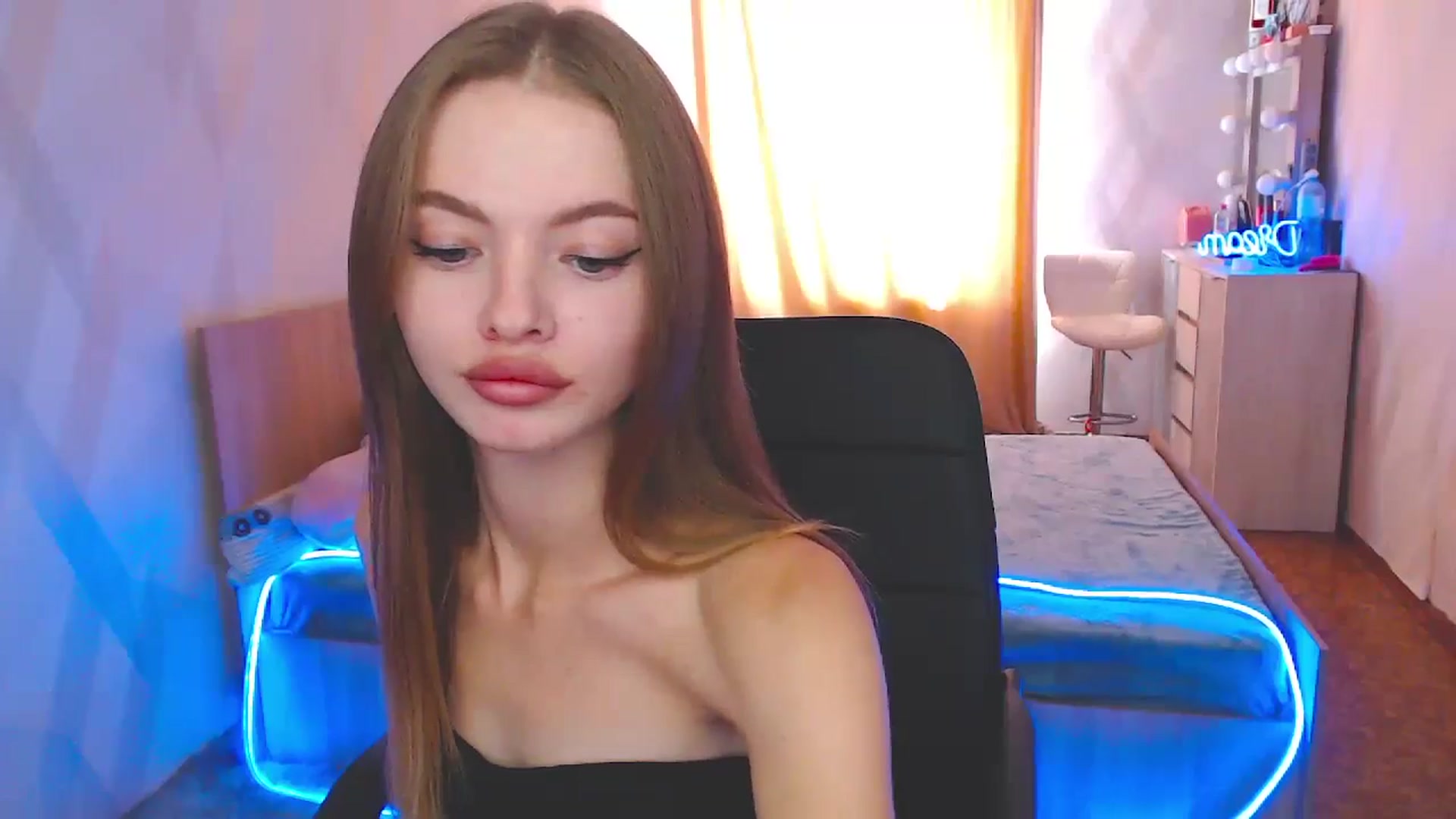 Gallery image thumbnail from Daniella___'s myfreecams stream on, 10/09/2024, 10:59 image 12 of 20