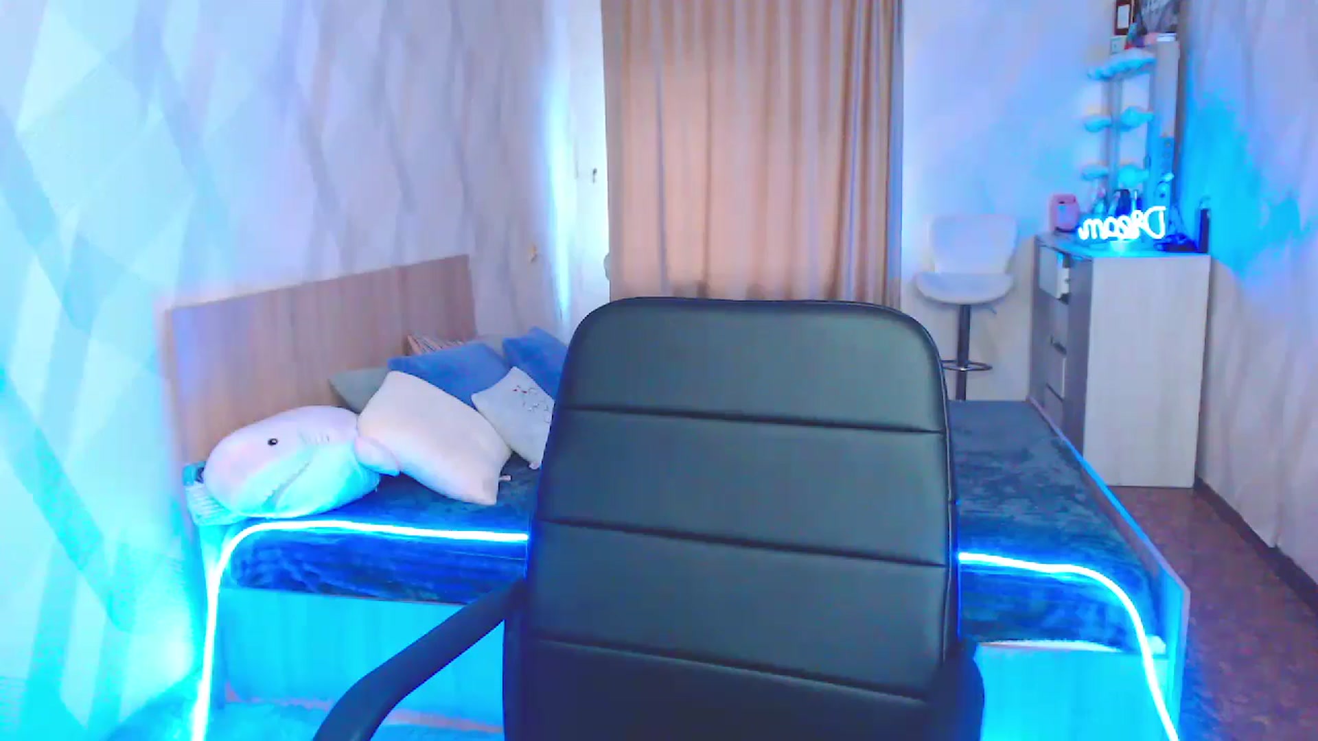 Gallery image thumbnail from Daniella___'s myfreecams stream on, 11/12/2024, 13:43 image 7 of 20