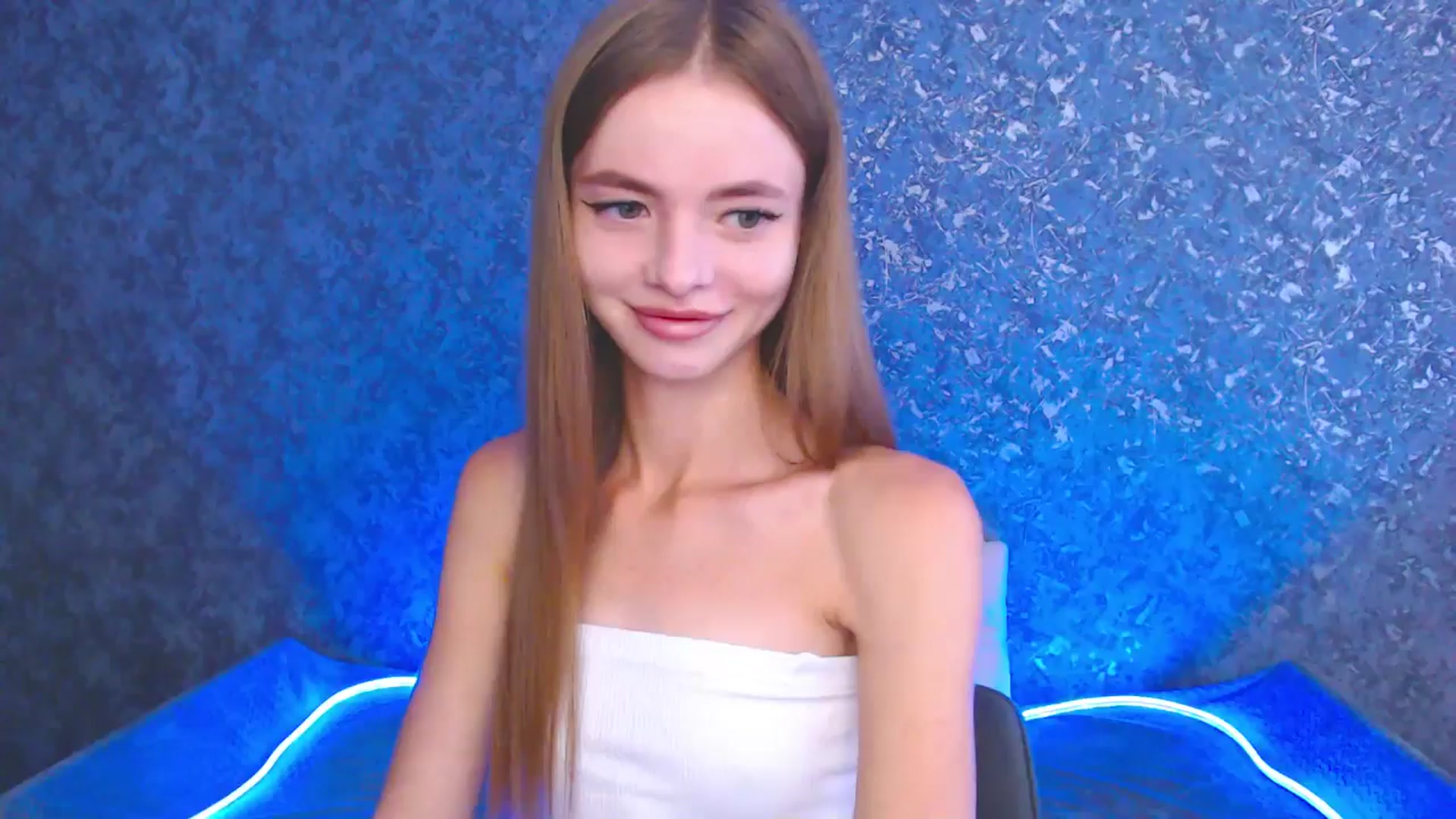 Gallery image thumbnail from Daniella___'s myfreecams stream on, 08/15/2025, 12:22 image 16 of 20