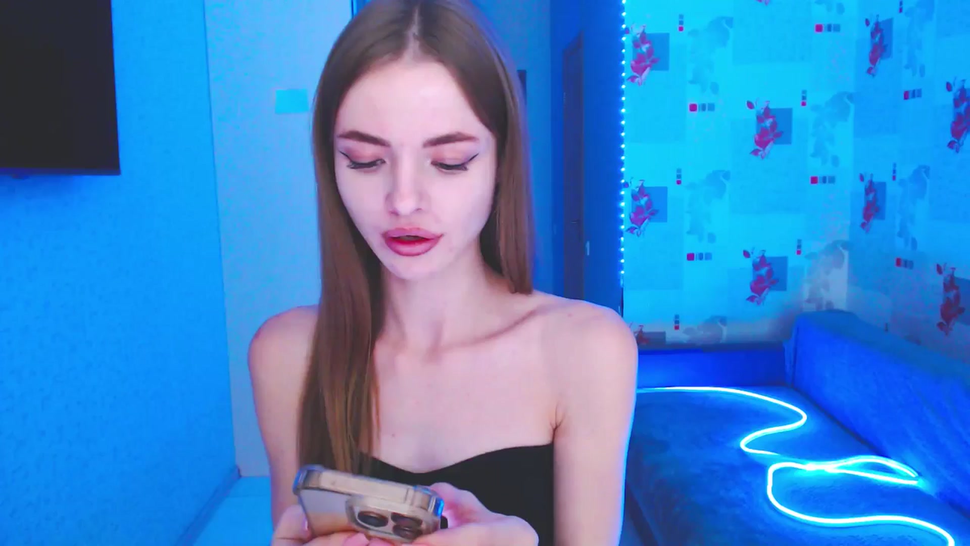 Gallery image thumbnail from Daniella___'s myfreecams stream on, 11/14/2025, 12:21 image 14 of 20