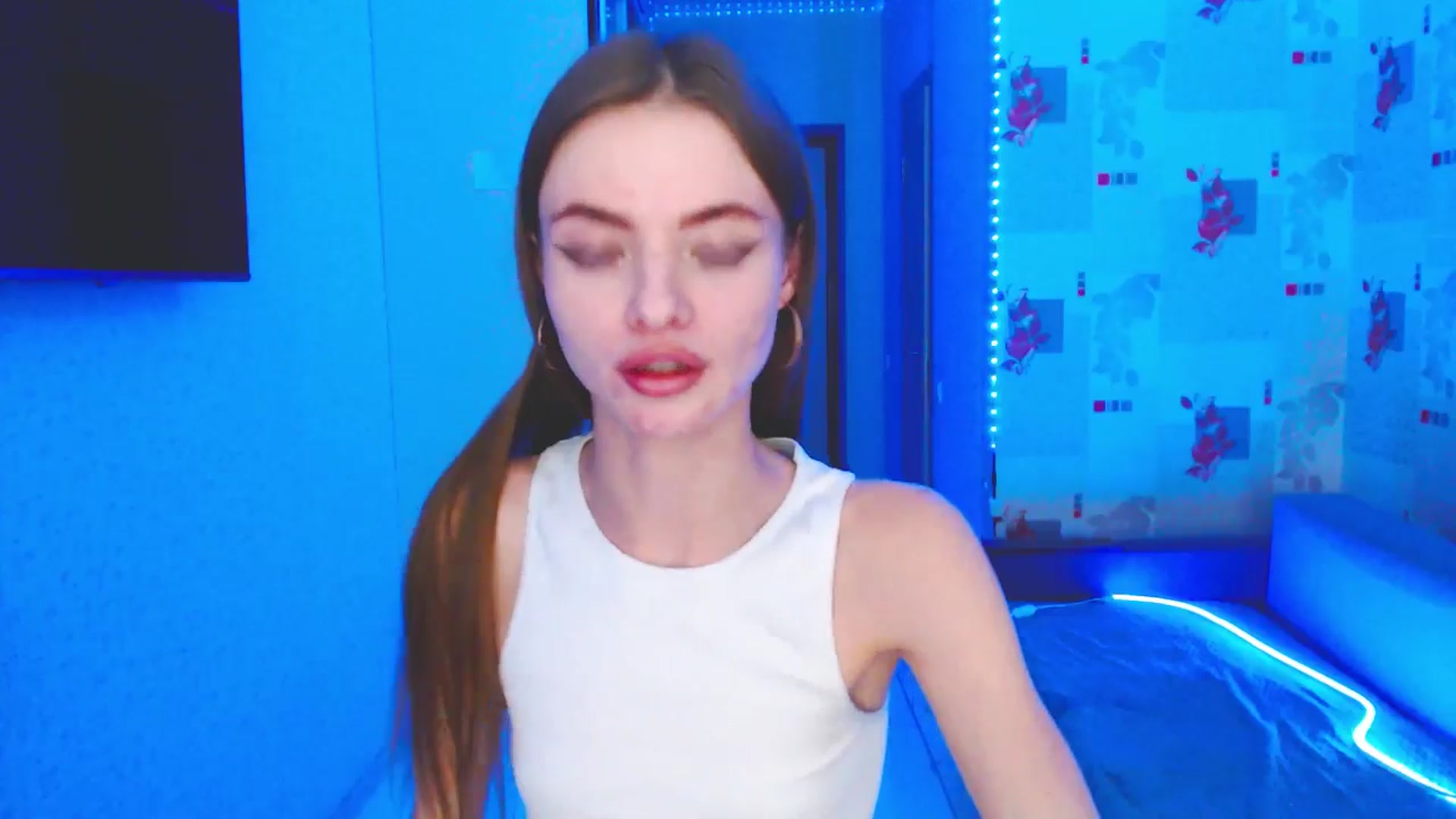Gallery image thumbnail from Daniella___'s myfreecams stream on, 01/04/2026, 14:20 image 17 of 20