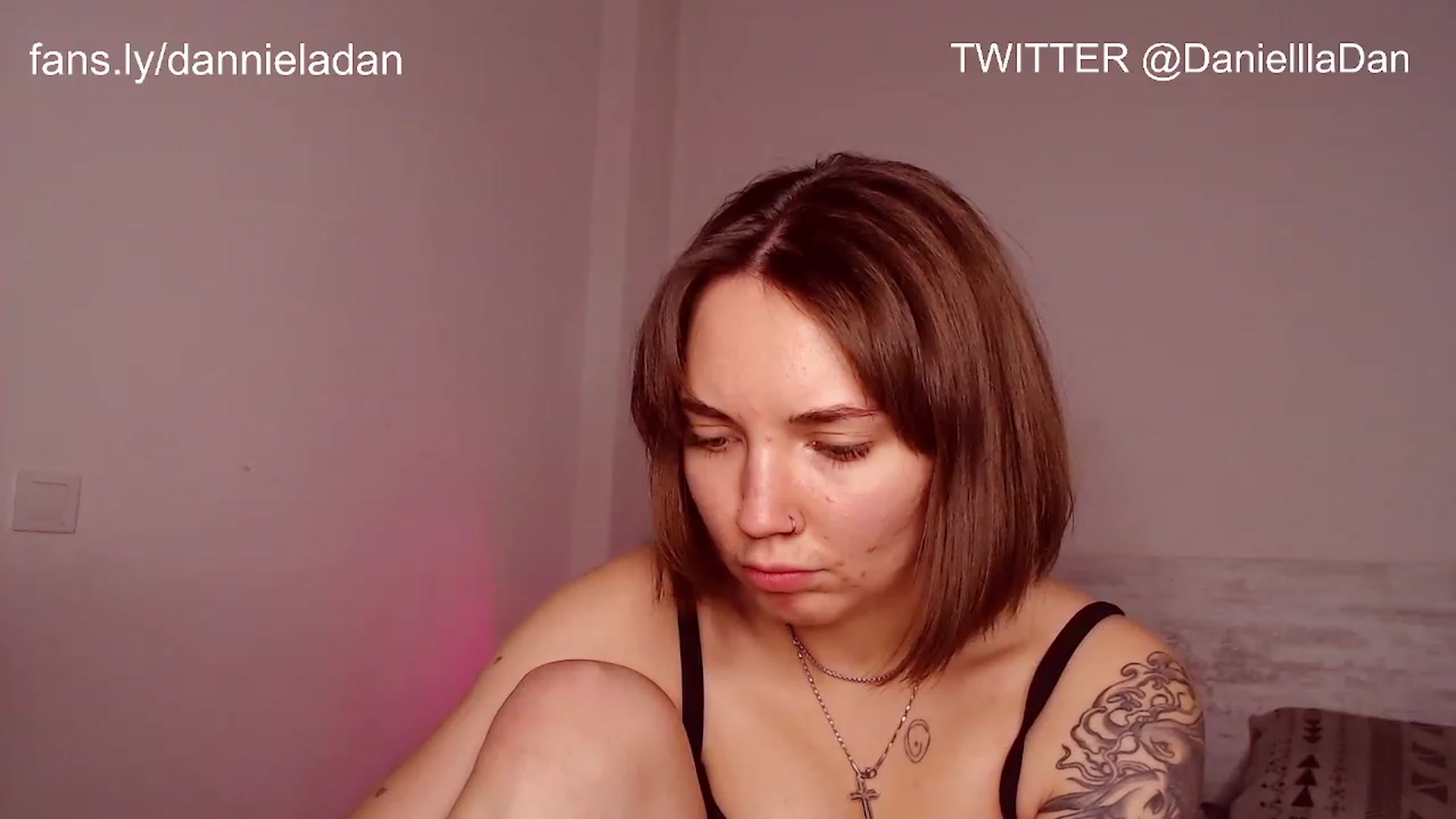 Gallery image thumbnail from Danielladan's myfreecams stream on, 11/17/2022, 14:01 image 20 of 20