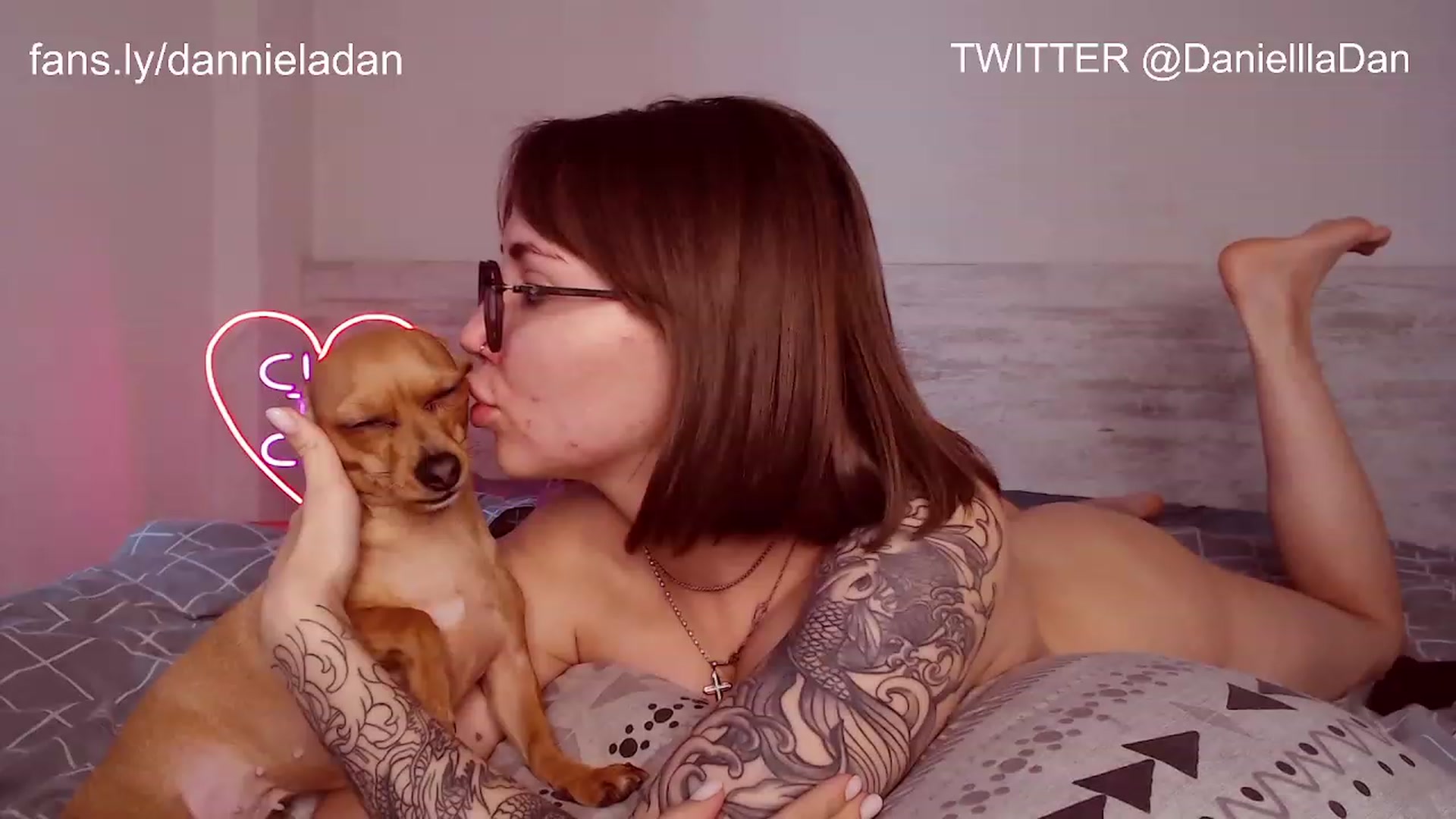 Gallery image thumbnail from Danielladan's myfreecams stream on, 11/19/2022, 10:11 image 8 of 20