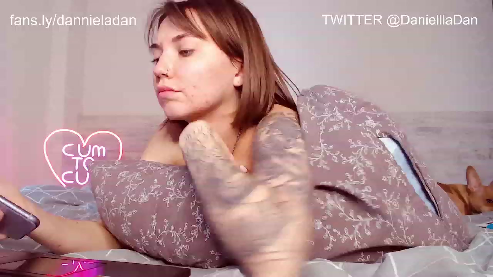 Gallery image thumbnail from Danielladan's myfreecams stream on, 11/19/2022, 10:11 image 16 of 20