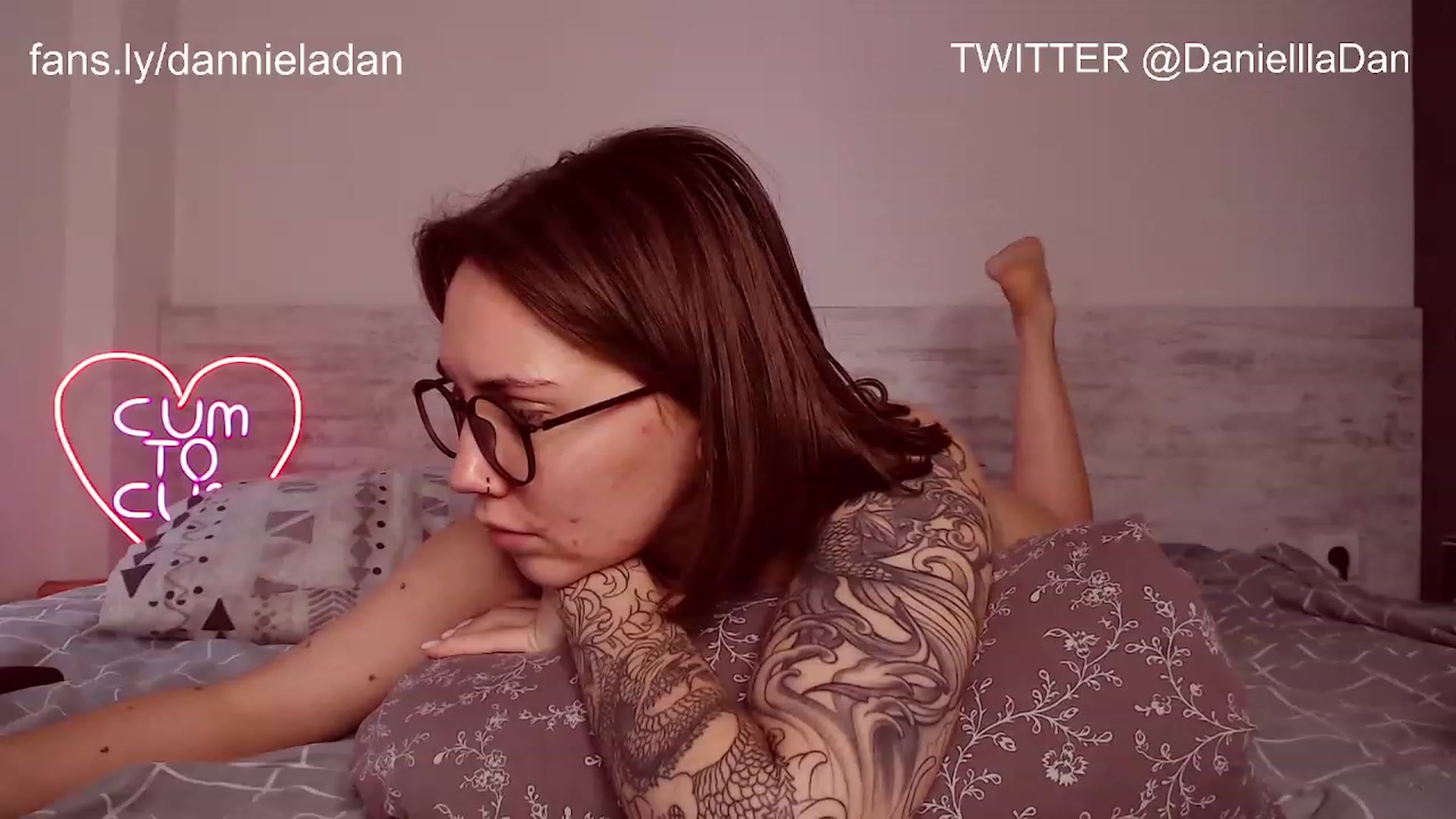 Gallery image thumbnail from Danielladan's myfreecams stream on, 11/21/2022, 10:05 image 20 of 20
