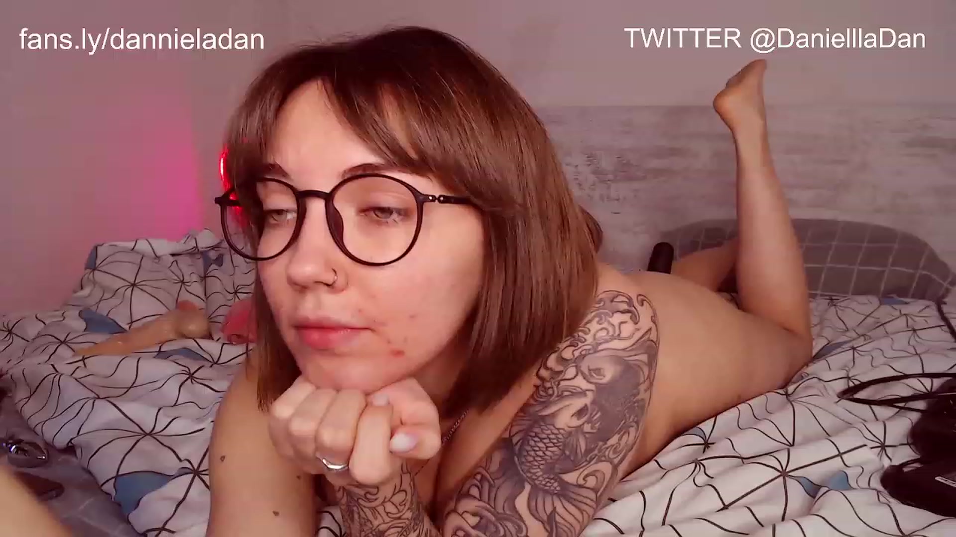 Gallery image thumbnail from Danielladan's myfreecams stream on, 11/24/2022, 09:00 image 12 of 20