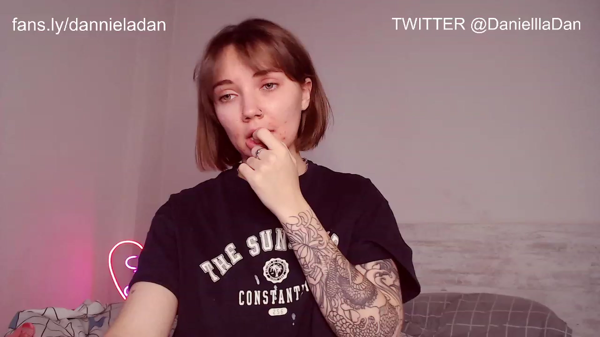 Gallery image thumbnail from Danielladan's myfreecams stream on, 11/24/2022, 09:46 image 16 of 20