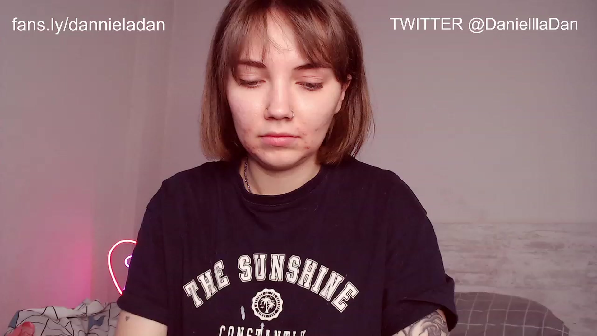 Gallery image thumbnail from Danielladan's myfreecams stream on, 11/24/2022, 09:46 image 18 of 20