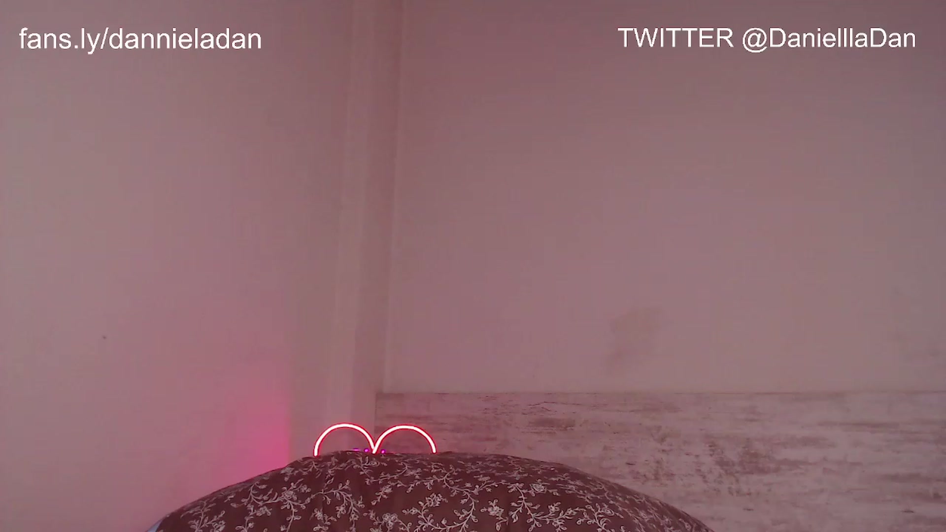 Gallery image thumbnail from Danielladan's myfreecams stream on, 11/26/2022, 09:19 image 12 of 20