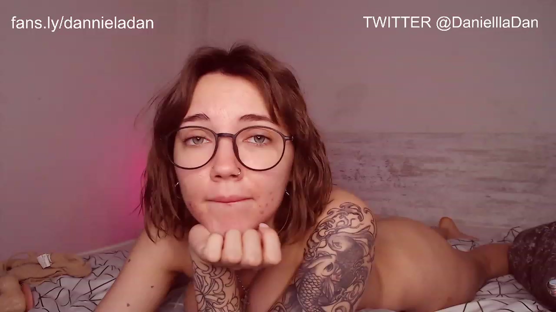 Gallery image thumbnail from Danielladan's myfreecams stream on, 11/28/2022, 08:48 image 3 of 20