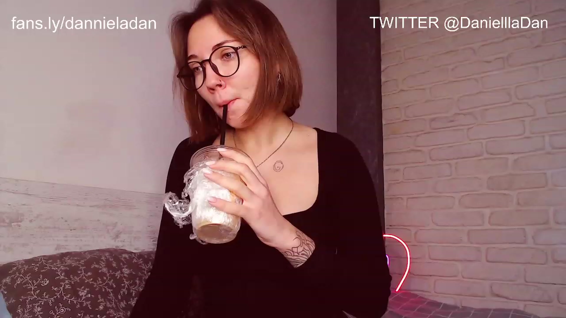 Gallery image thumbnail from Danielladan's myfreecams stream on, 12/06/2022, 09:41 image 8 of 20