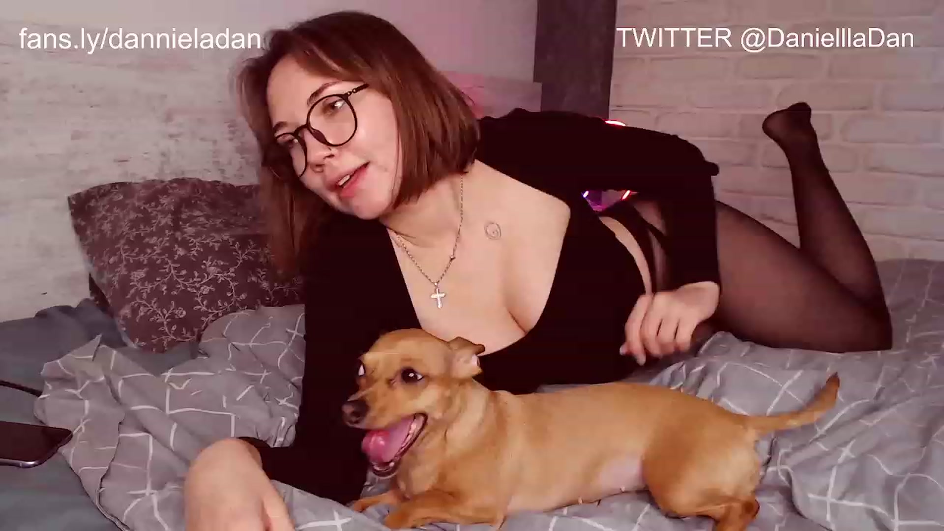 Gallery image thumbnail from Danielladan's myfreecams stream on, 12/06/2022, 11:23 image 3 of 20