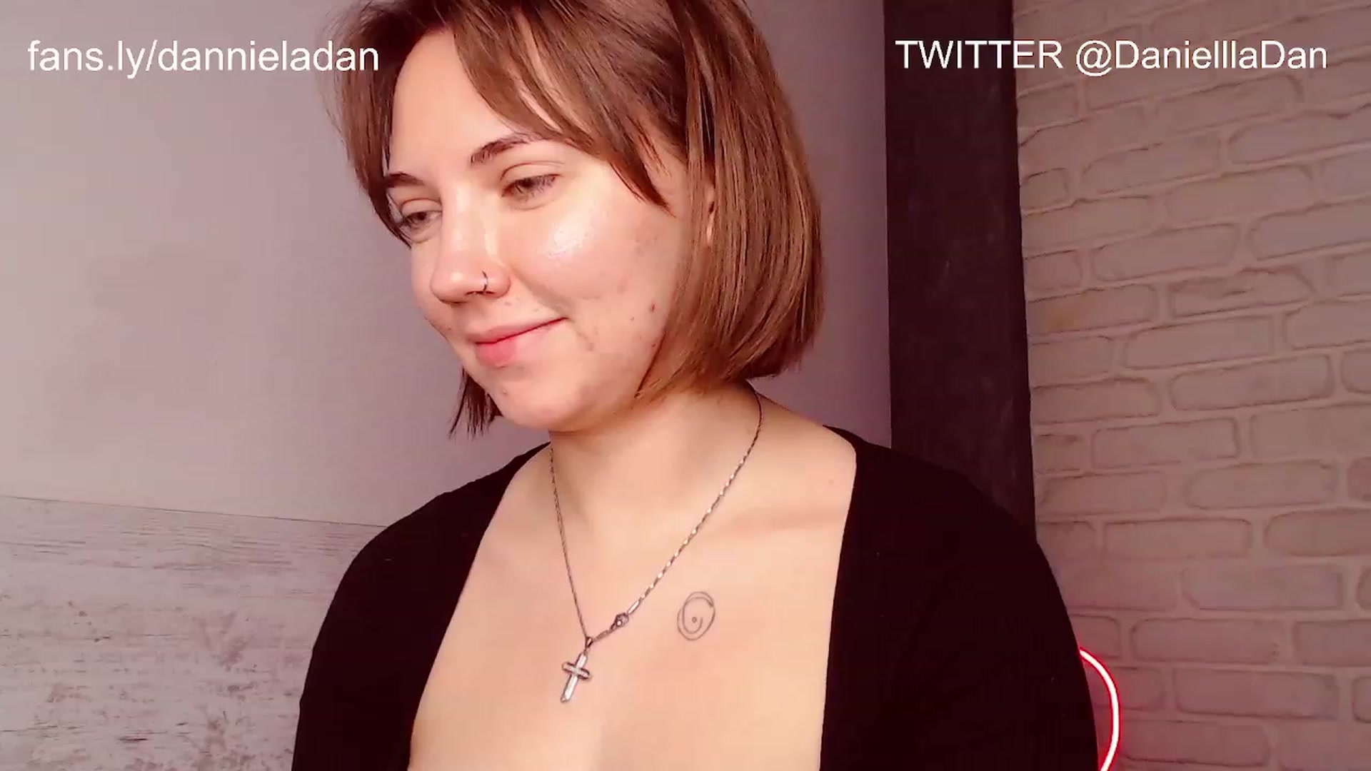 Gallery image thumbnail from Danielladan's myfreecams stream on, 12/06/2022, 13:40 image 20 of 20