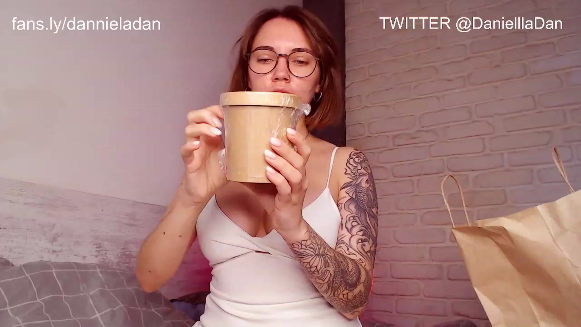 Gallery image thumbnail from Danielladan's myfreecams stream on, 12/07/2022, 07:28 image 3 of 20