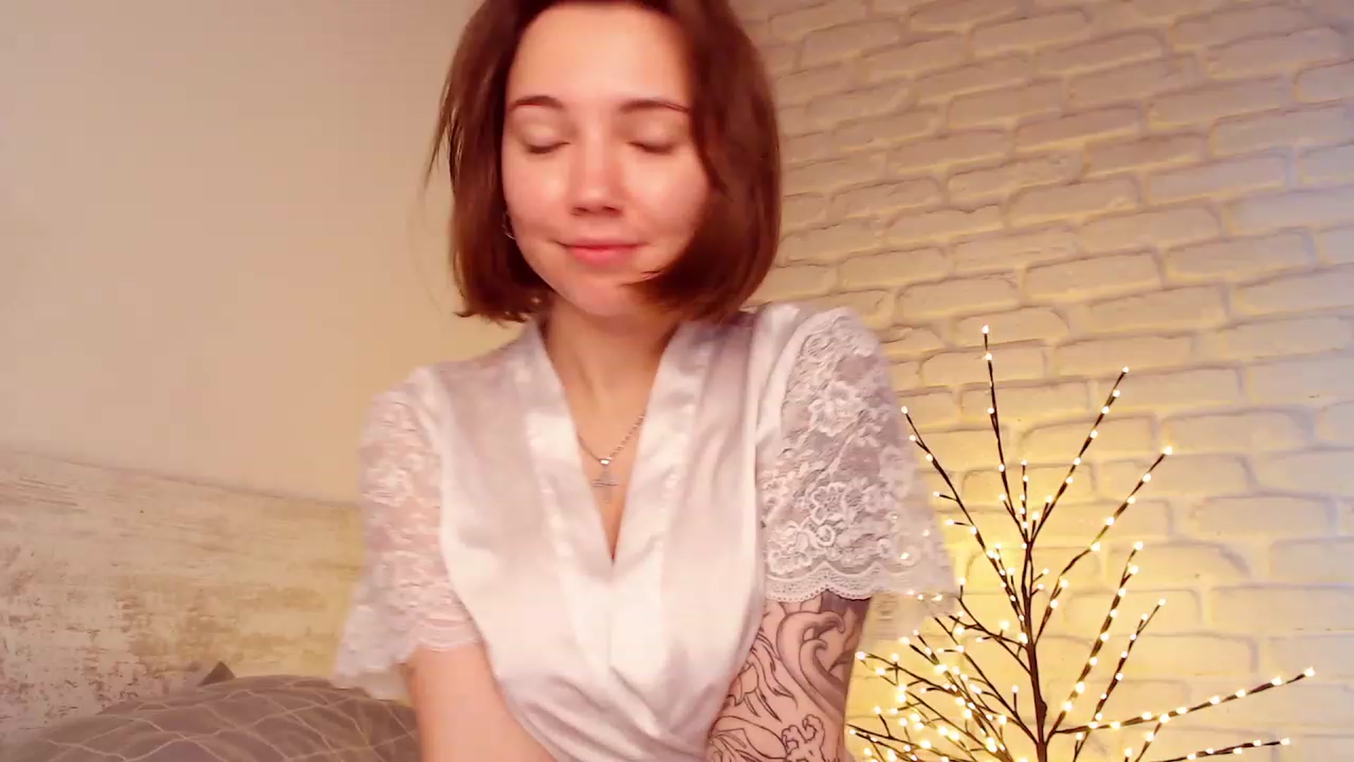 Gallery image thumbnail from Danielladan's myfreecams stream on, 12/27/2022, 07:58 image 9 of 20