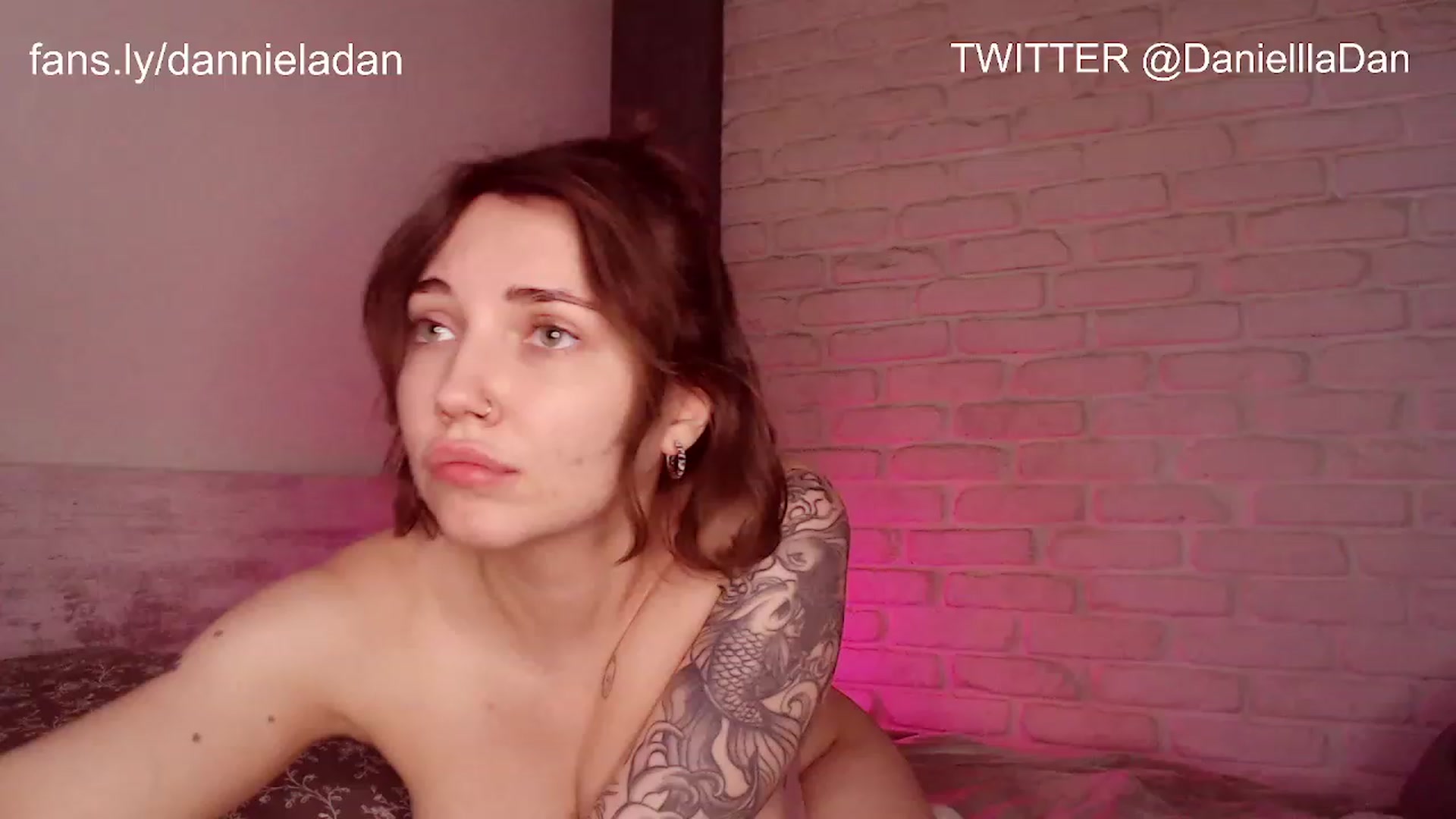 Gallery image thumbnail from Danielladan's myfreecams stream on, 02/06/2023, 15:31 image 20 of 20