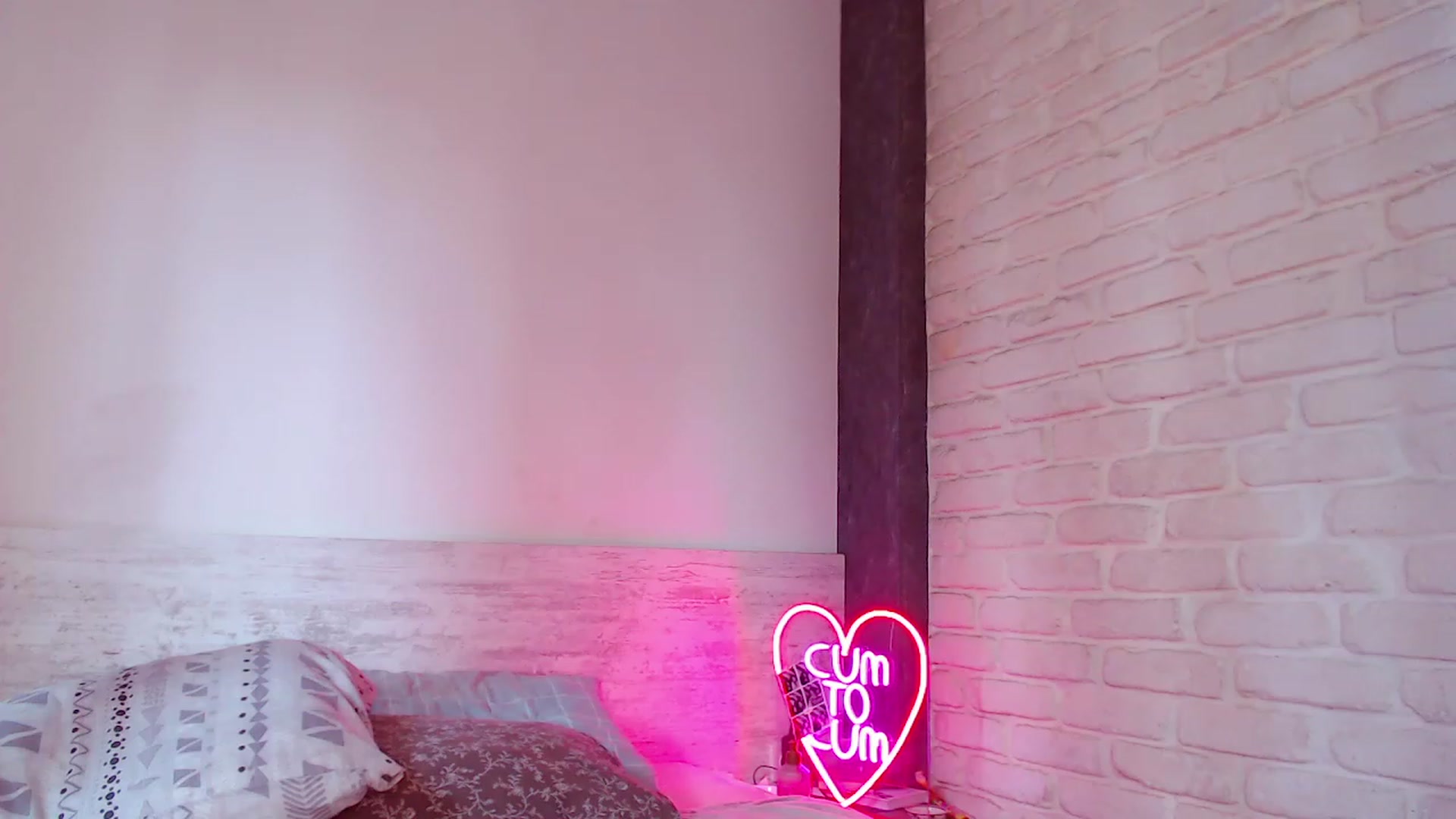 Gallery image thumbnail from Danielladan's myfreecams stream on, 03/21/2023, 10:51 image 13 of 20