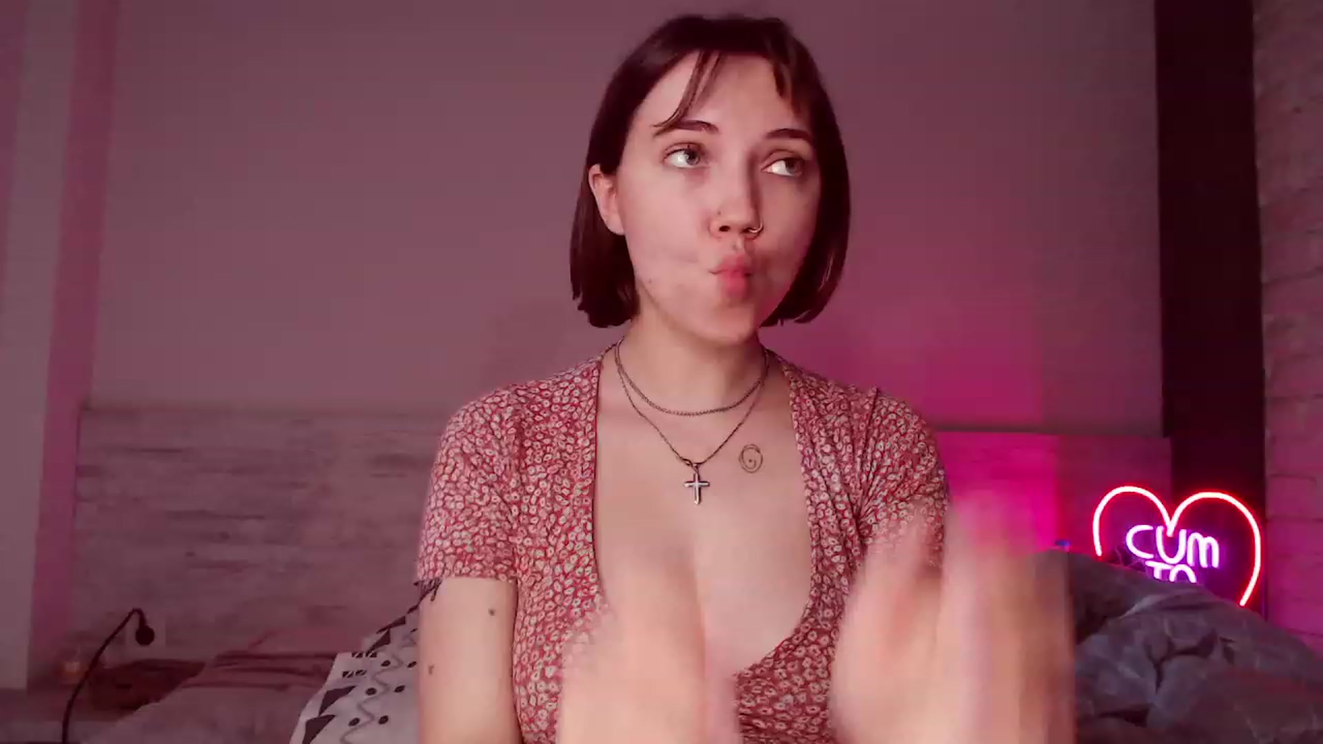 Gallery image thumbnail from Danielladan's myfreecams stream on, 03/24/2023, 12:45 image 14 of 20