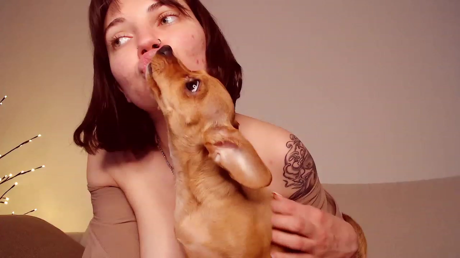 Gallery image thumbnail from Danielladan's myfreecams stream on, 04/03/2023, 12:20 image 19 of 20