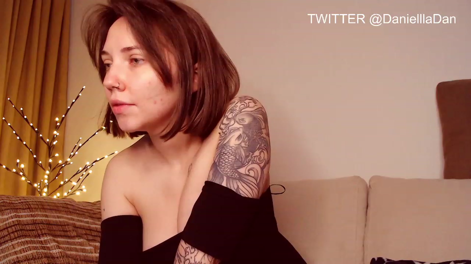 Gallery image thumbnail from Danielladan's myfreecams stream on, 04/17/2023, 09:10 image 3 of 20