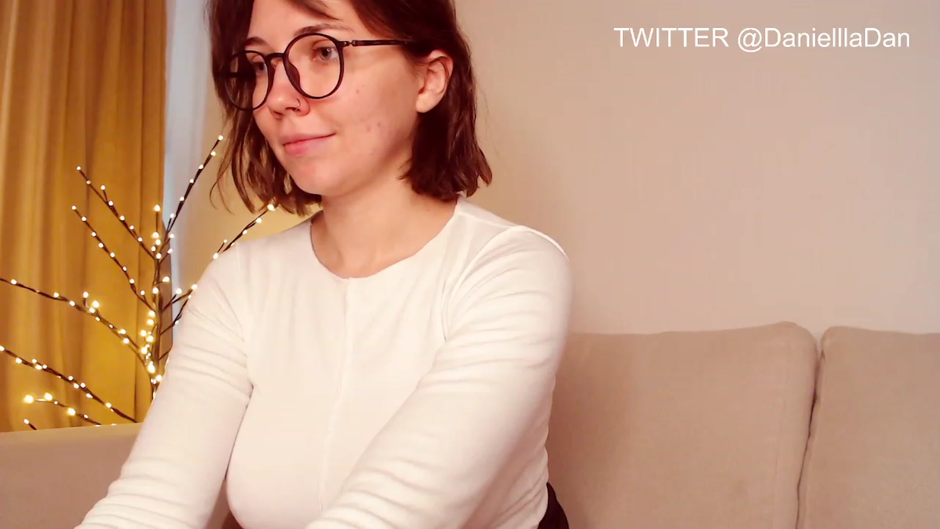Gallery image thumbnail from Danielladan's myfreecams stream on, 04/18/2023, 07:46 image 19 of 20