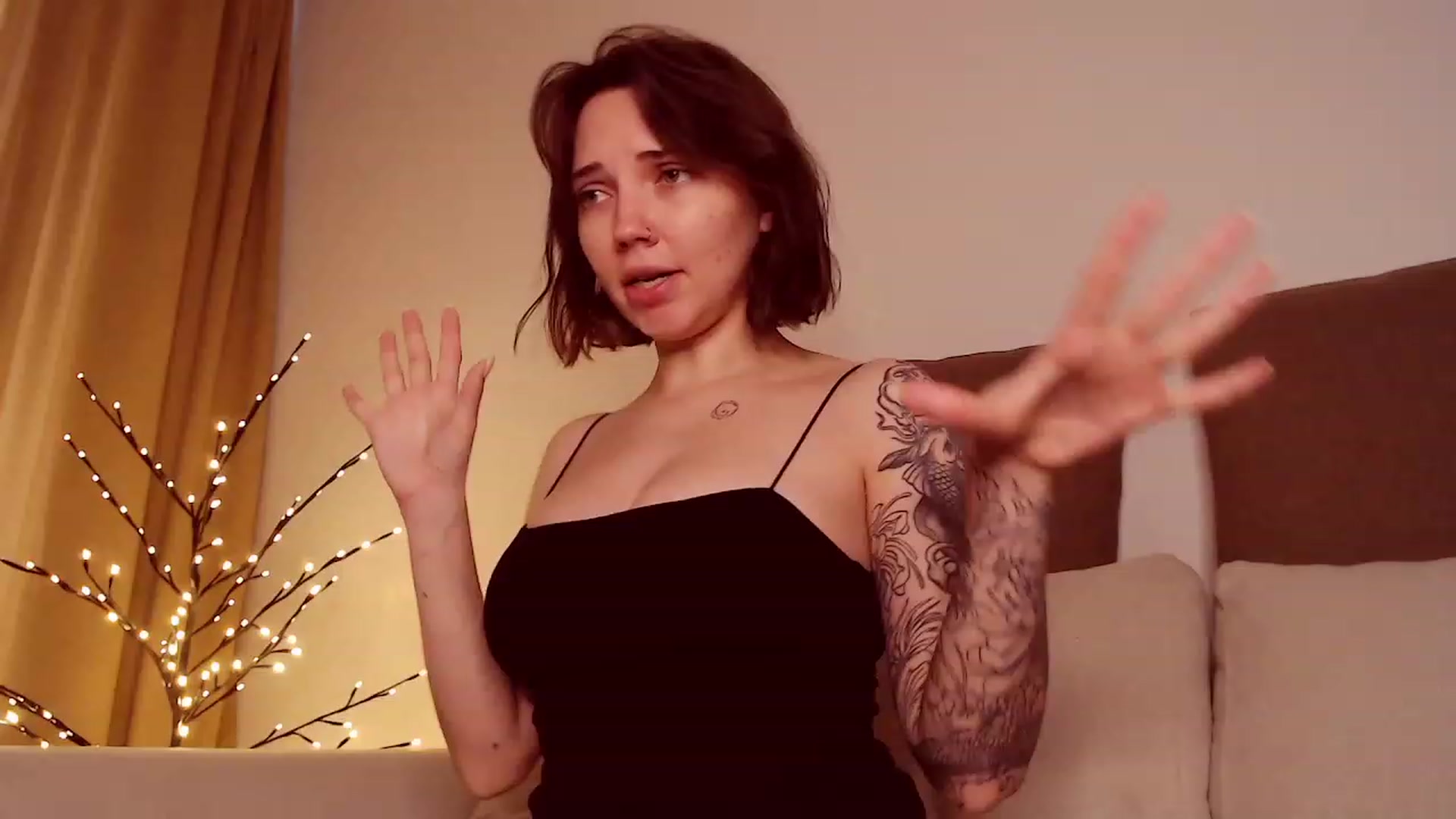 Gallery image thumbnail from Danielladan's myfreecams stream on, 04/21/2023, 08:26 image 14 of 20