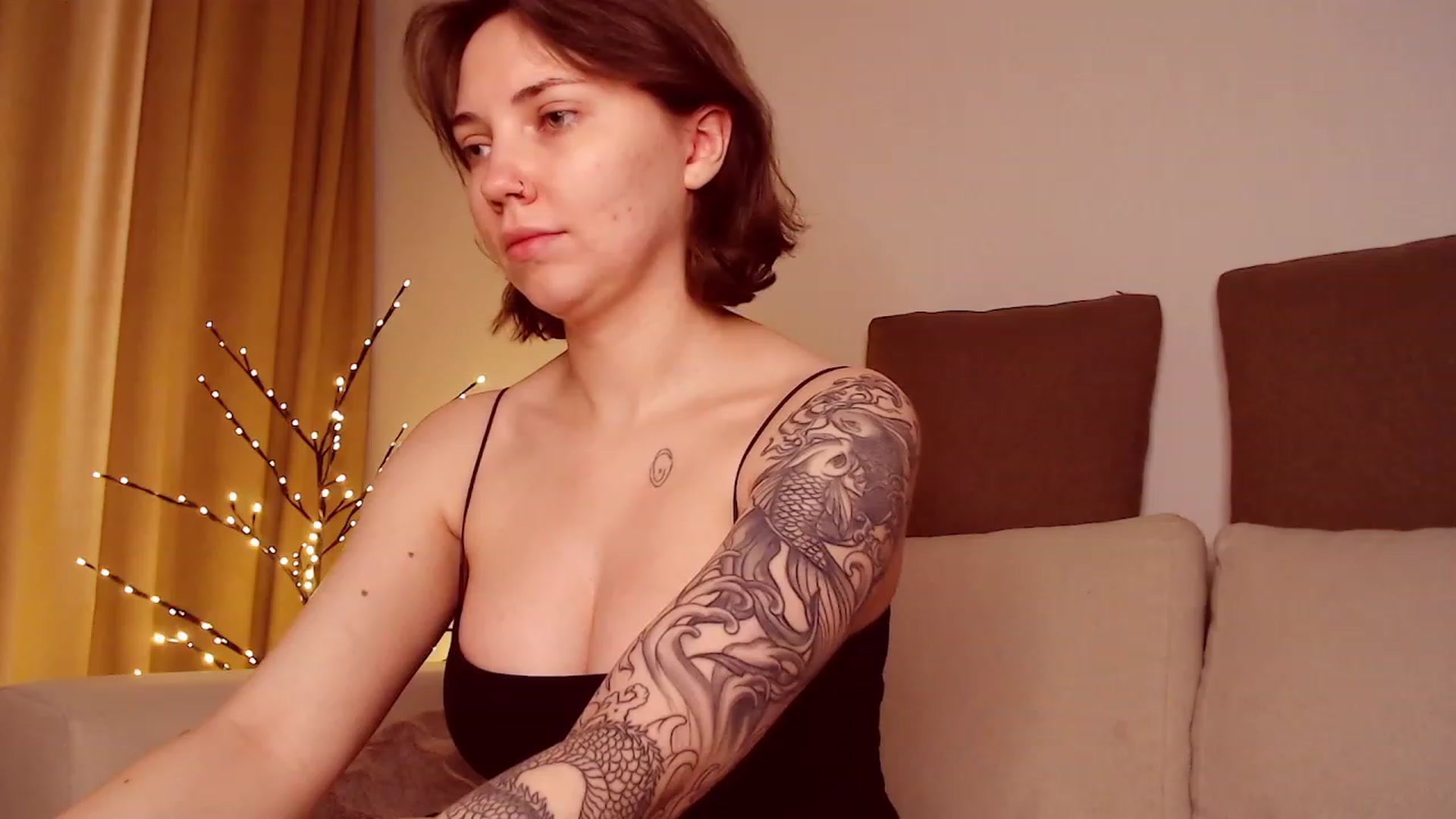 Gallery image thumbnail from Danielladan's myfreecams stream on, 04/21/2023, 08:26 image 2 of 20