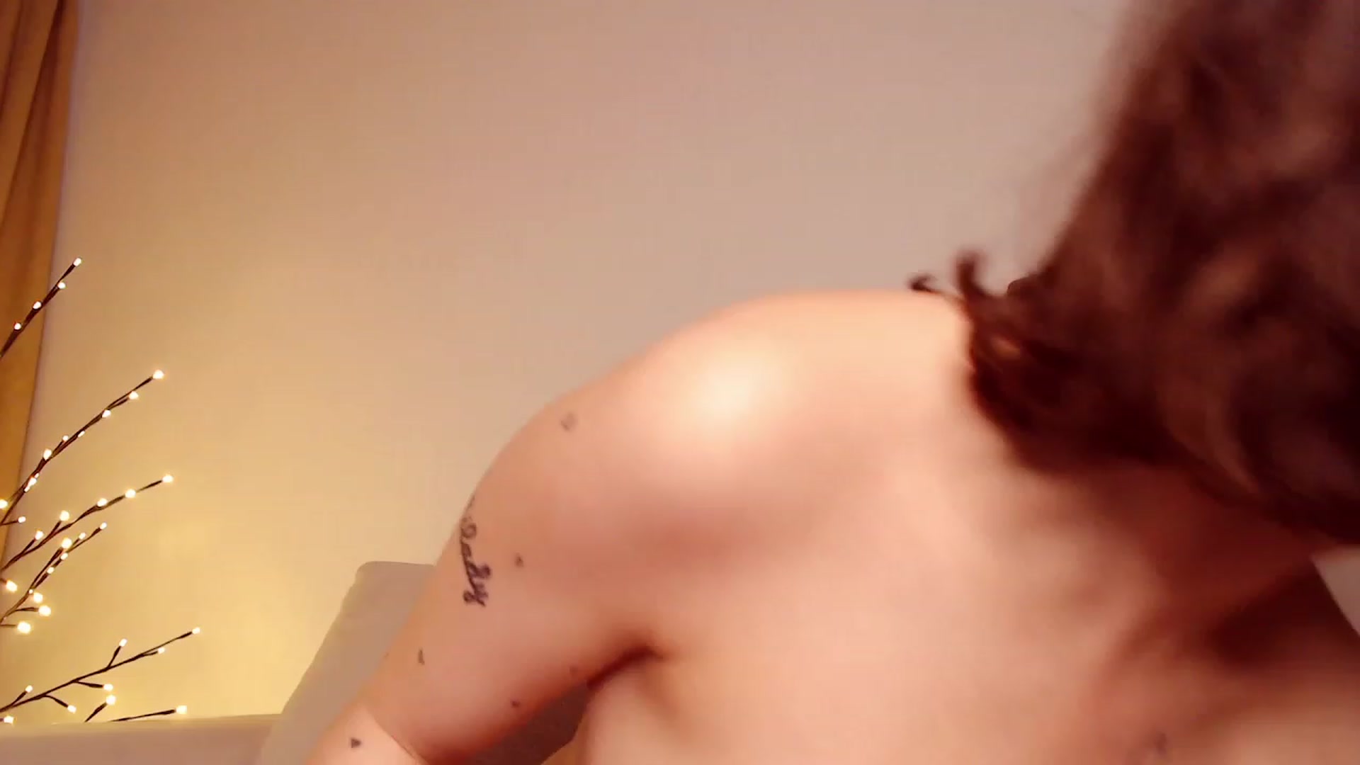 Gallery image thumbnail from Danielladan's myfreecams stream on, 04/21/2023, 09:49 image 10 of 20