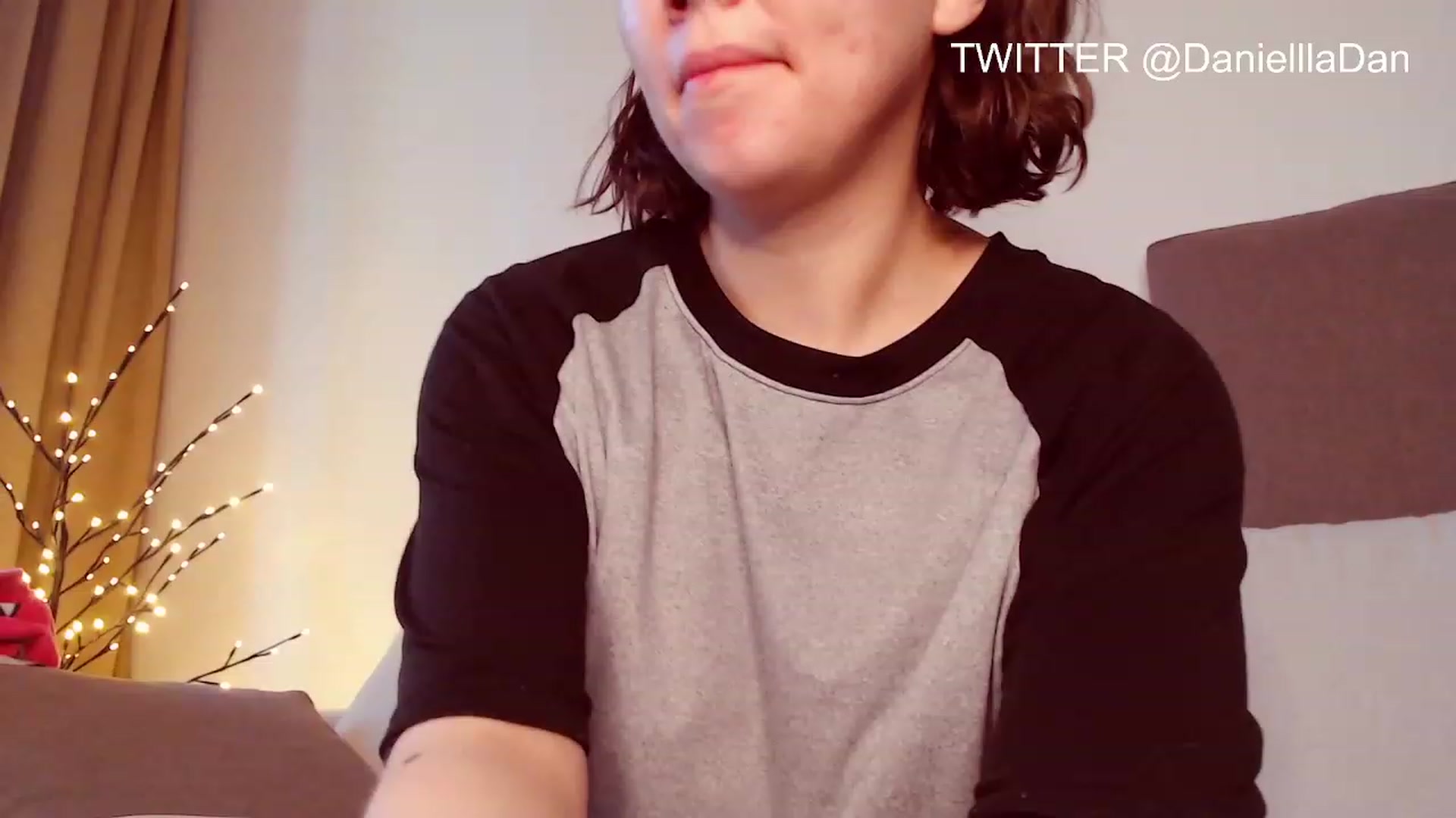 Gallery image thumbnail from Danielladan's myfreecams stream on, 04/22/2023, 08:39 image 17 of 20