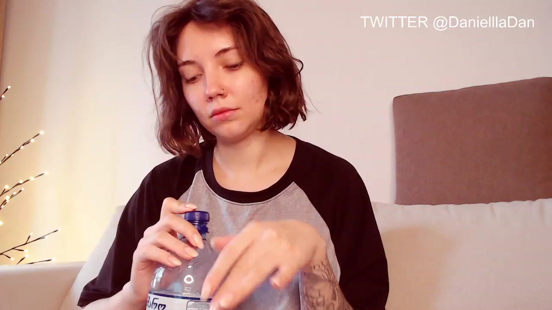 Gallery image thumbnail from Danielladan's myfreecams stream on, 04/22/2023, 09:21 image 18 of 20