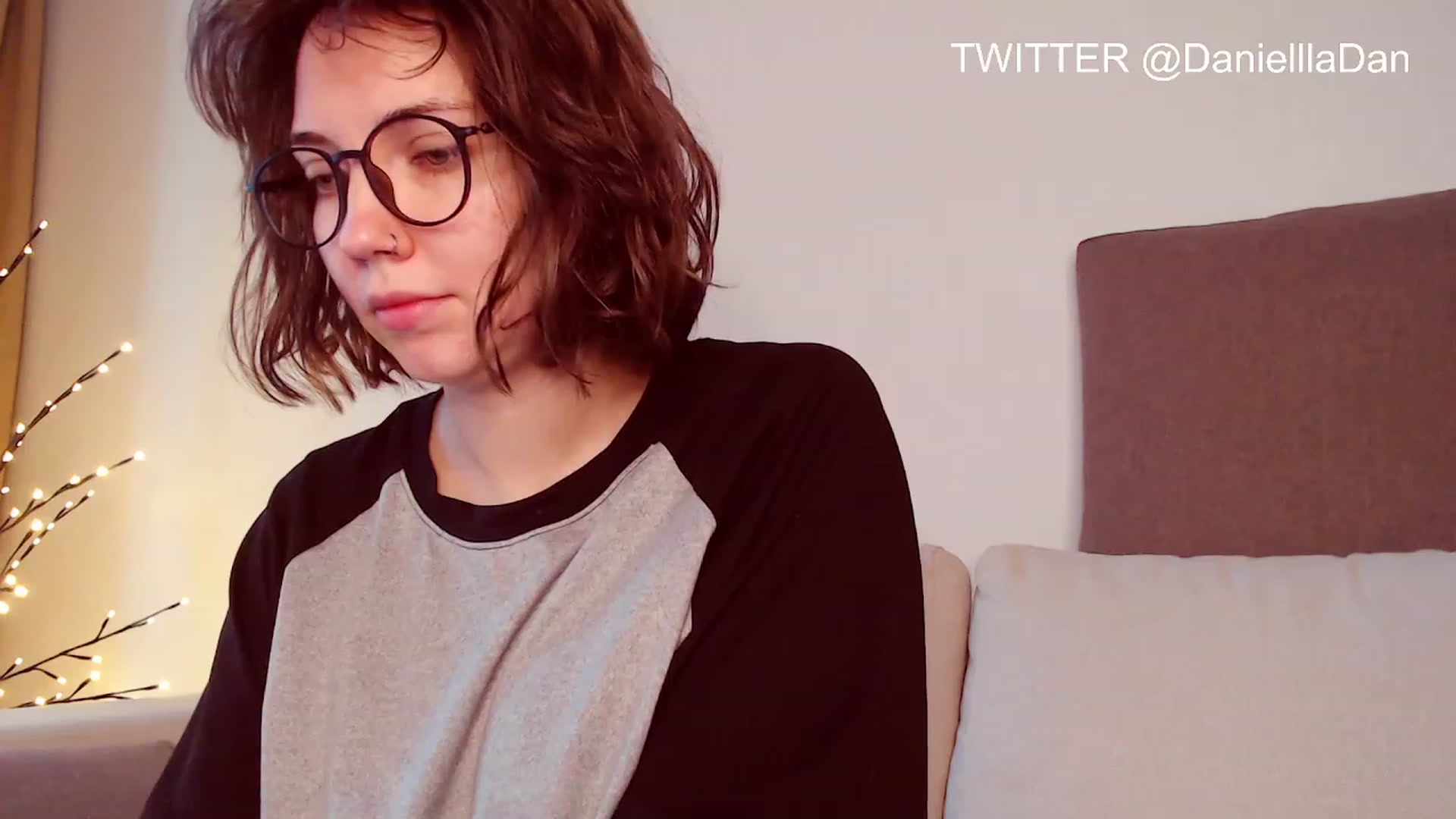 Gallery image thumbnail from Danielladan's myfreecams stream on, 04/22/2023, 09:21 image 2 of 20