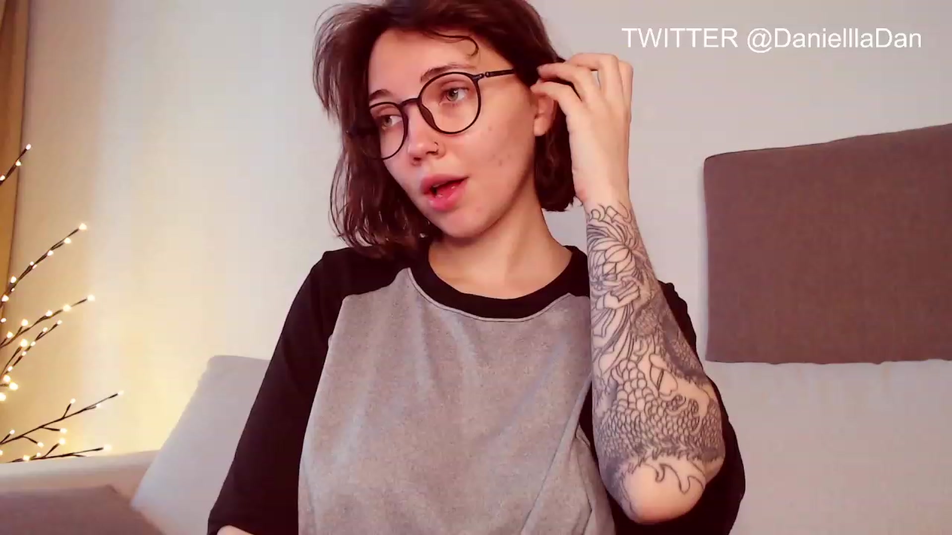 Gallery image thumbnail from Danielladan's myfreecams stream on, 04/22/2023, 09:21 image 4 of 20