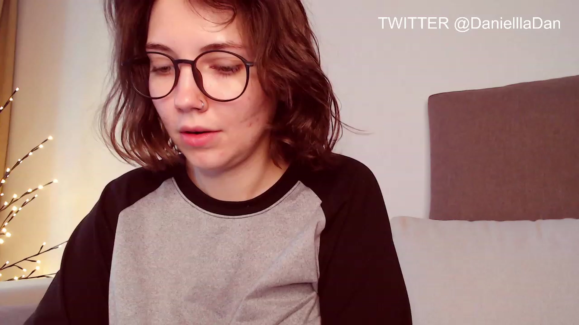 Gallery image thumbnail from Danielladan's myfreecams stream on, 04/22/2023, 09:21 image 6 of 20