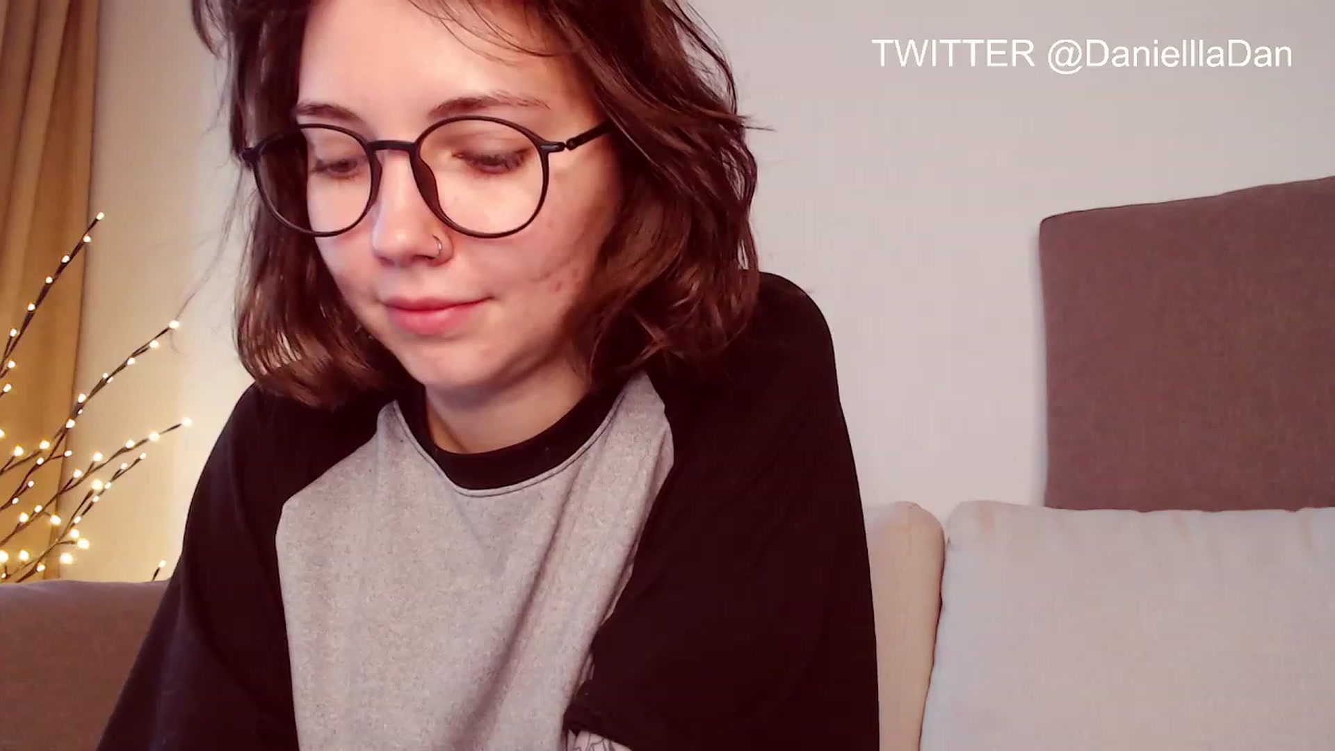 Gallery image thumbnail from Danielladan's myfreecams stream on, 04/22/2023, 09:21 image 9 of 20