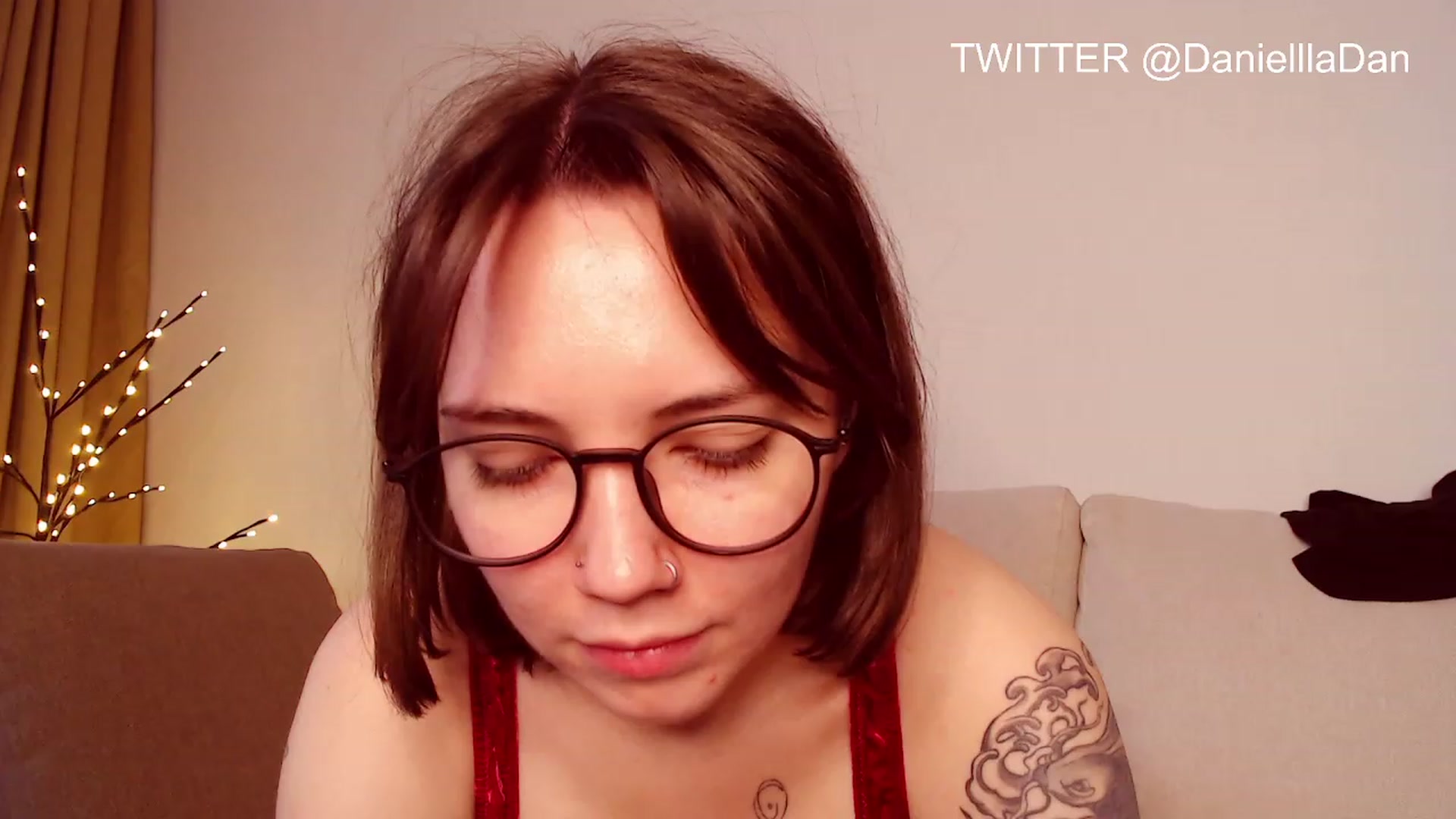 Gallery image thumbnail from Danielladan's myfreecams stream on, 04/28/2023, 11:17 image 2 of 20